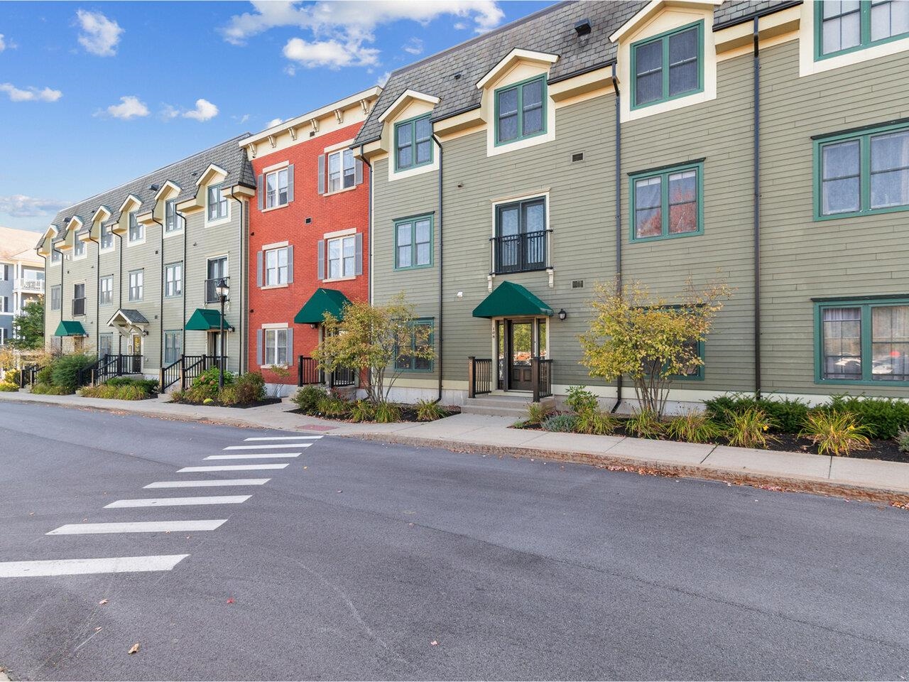 Homes for sale in Colchester, VT | 33 Naomi'S Way #303, Colchester, VT 05446 | MLS# 5061921