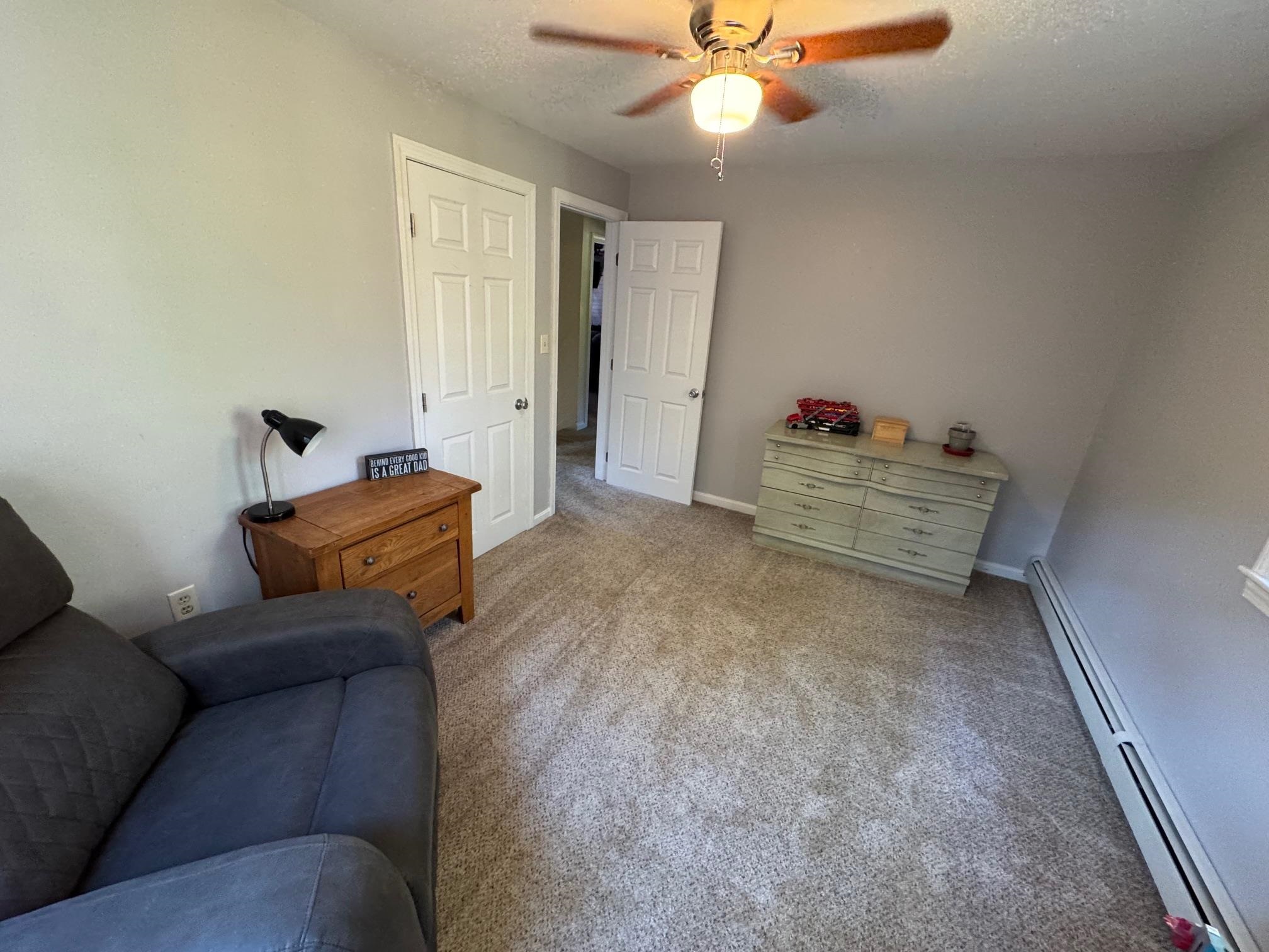 Photo 18 of 28