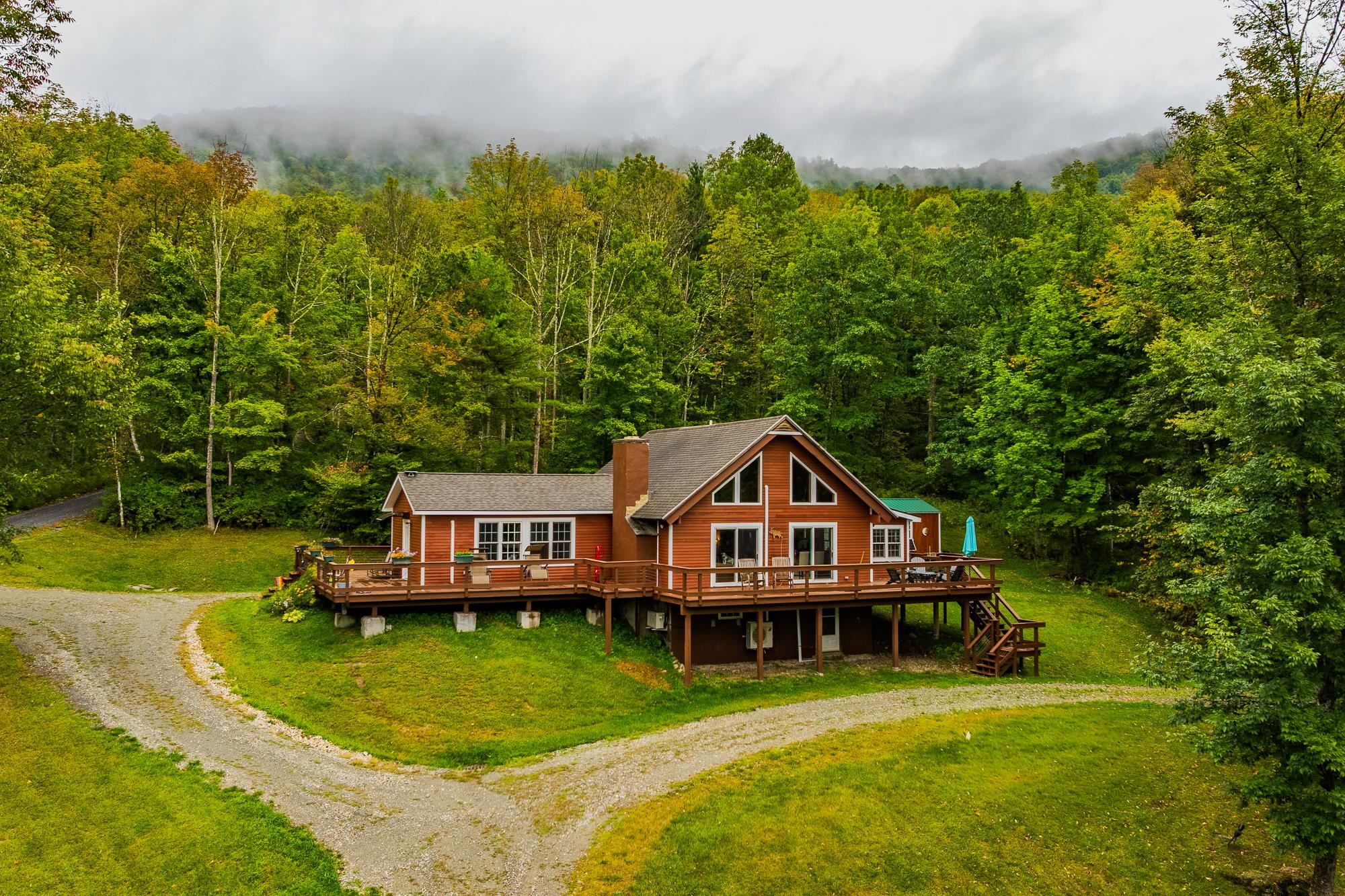 Arlington VT Home for sale $575,000 $260 per sq.ft.