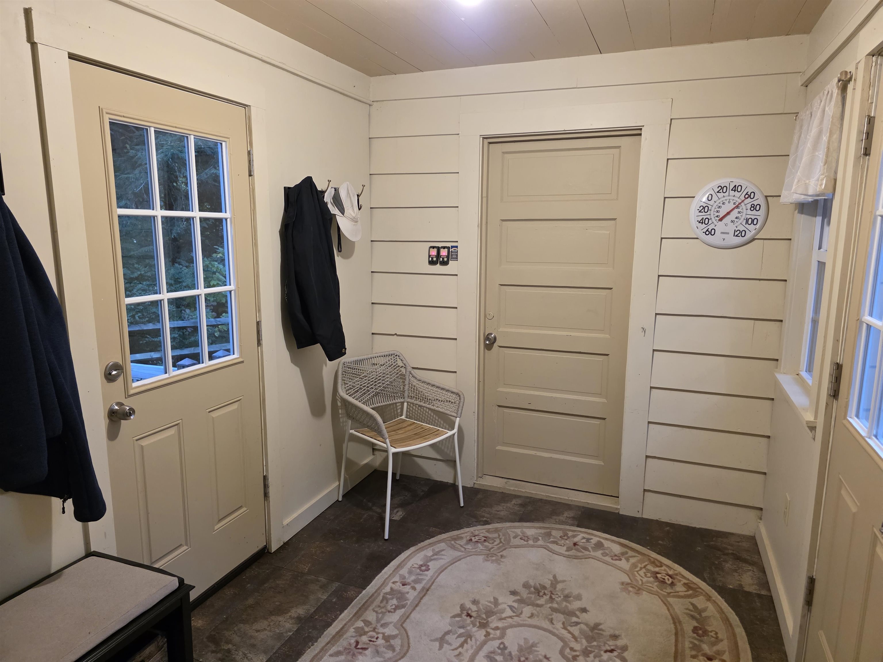 Mudroom 24196562