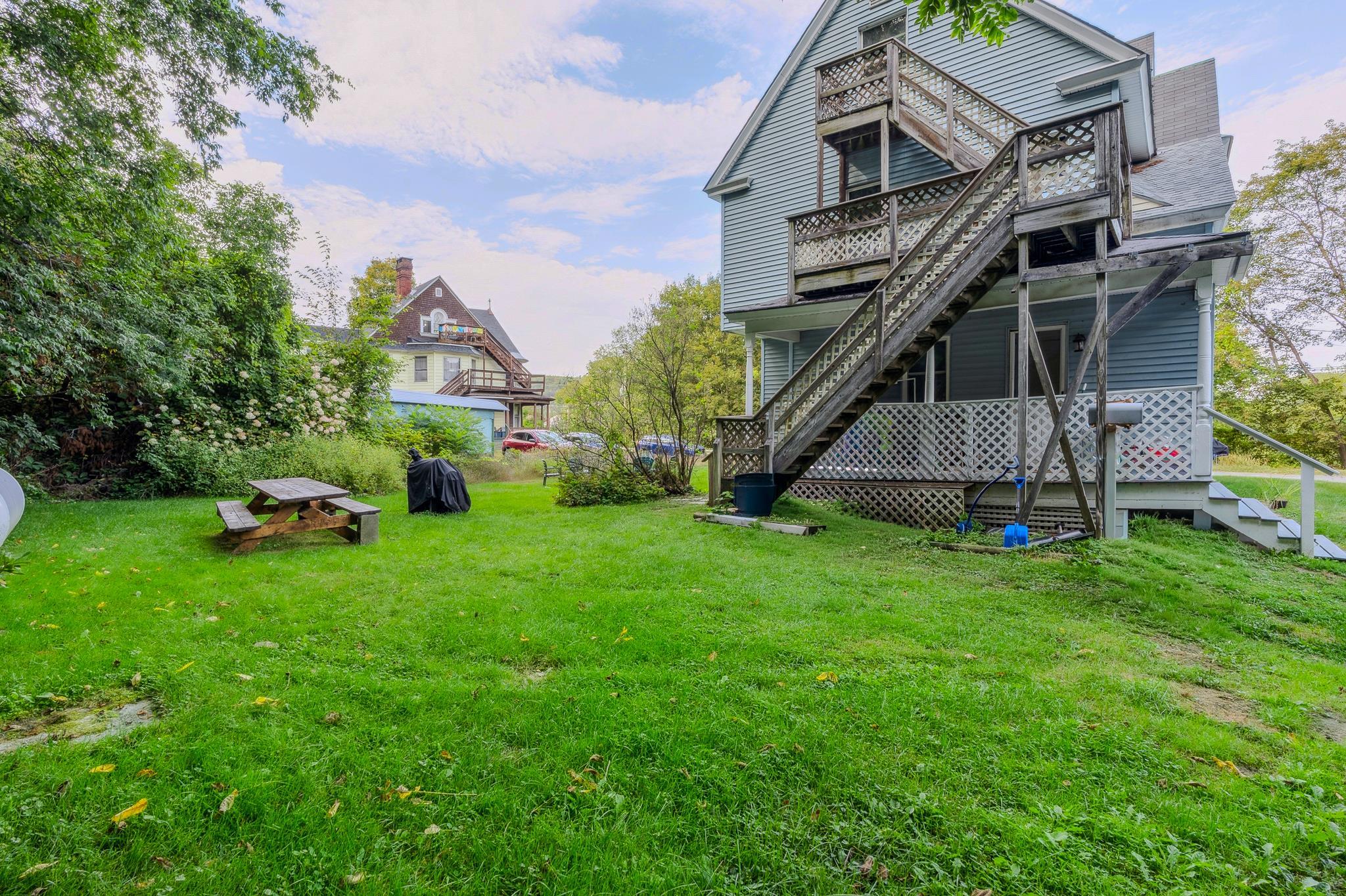 Shared Yard with Greenspace