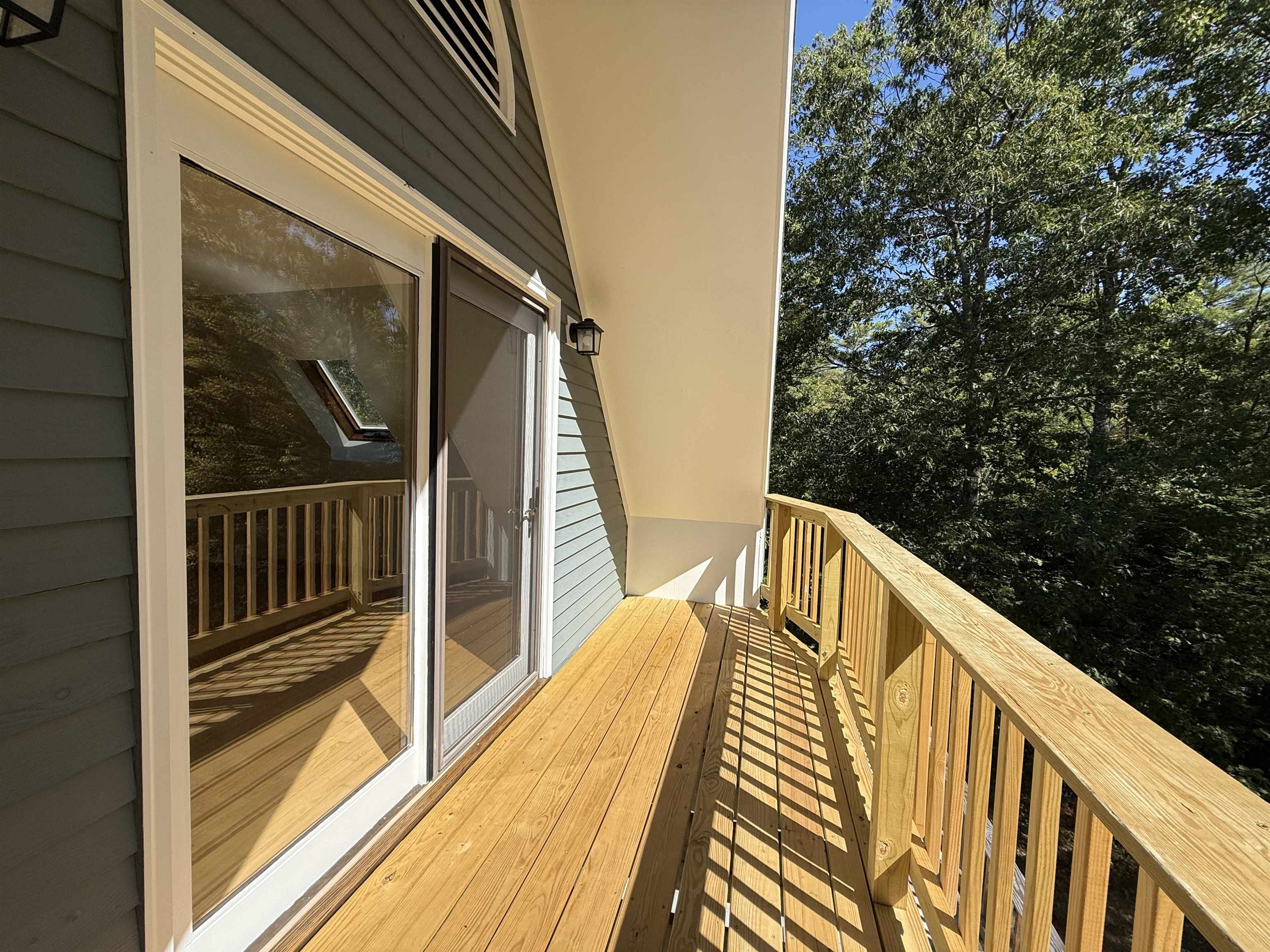New Balcony Deck 24114584