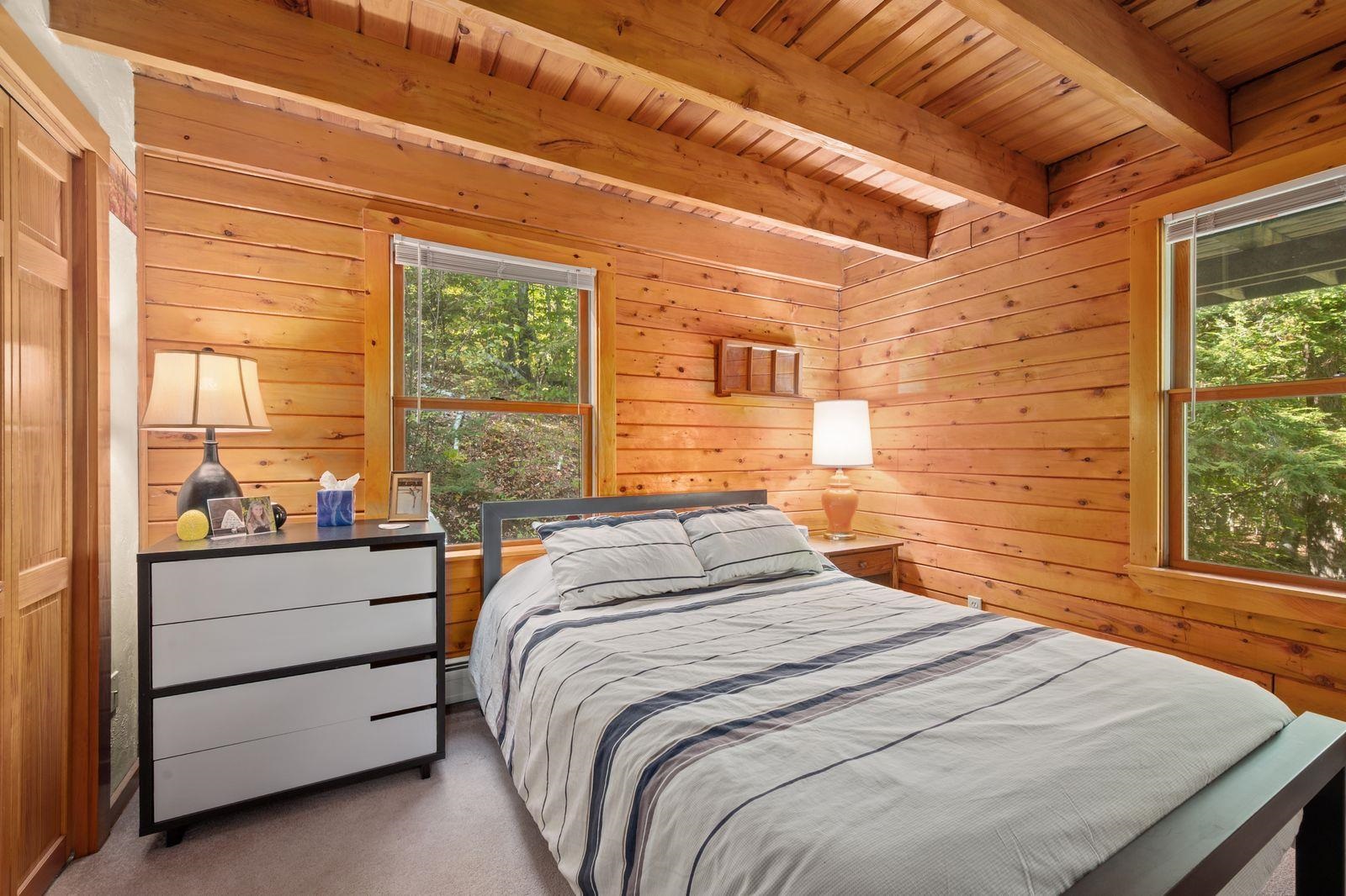 BEDROOM 1 - FIRST LEVEL