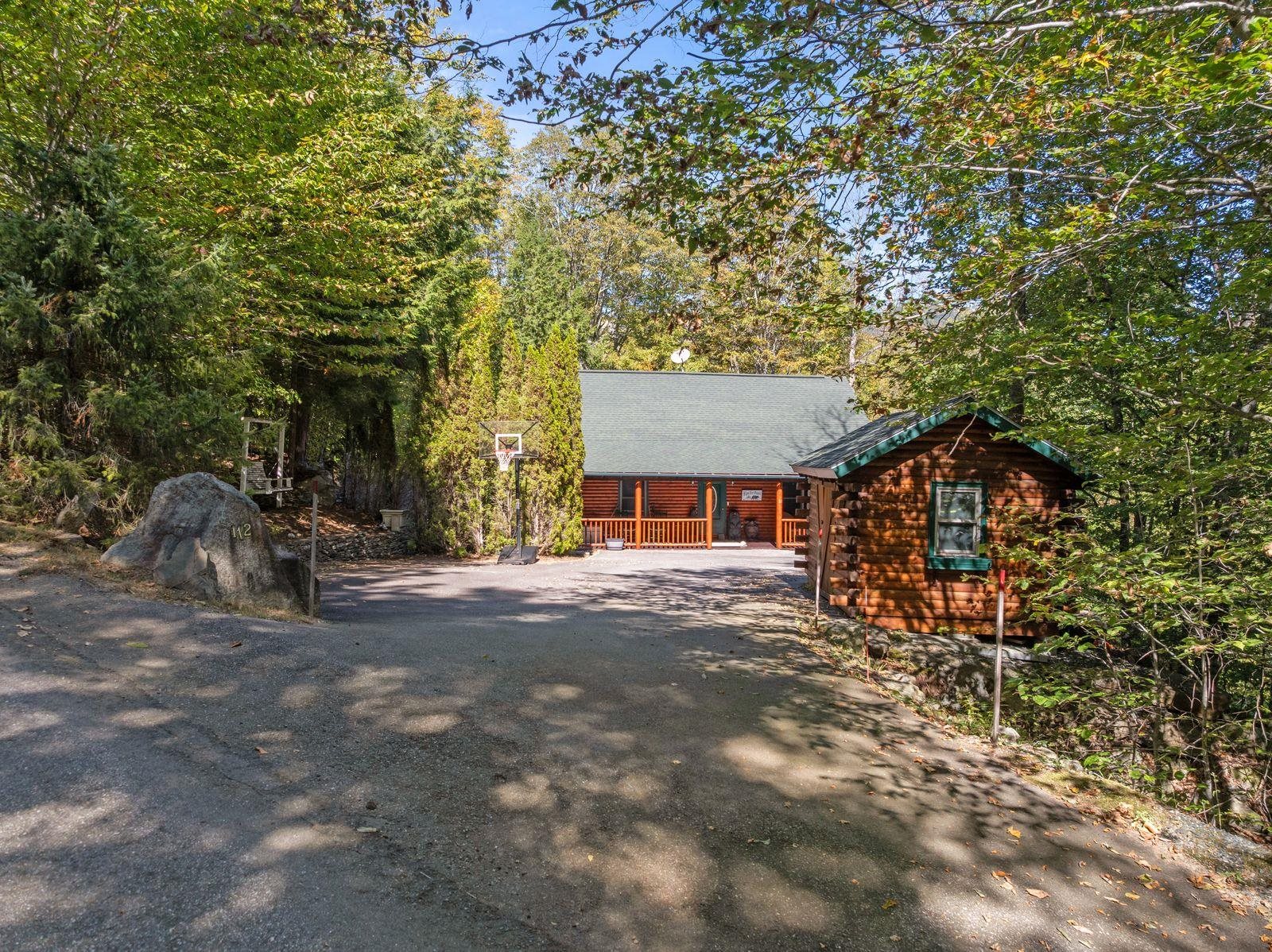 112 WOODWINDS DRIVE
