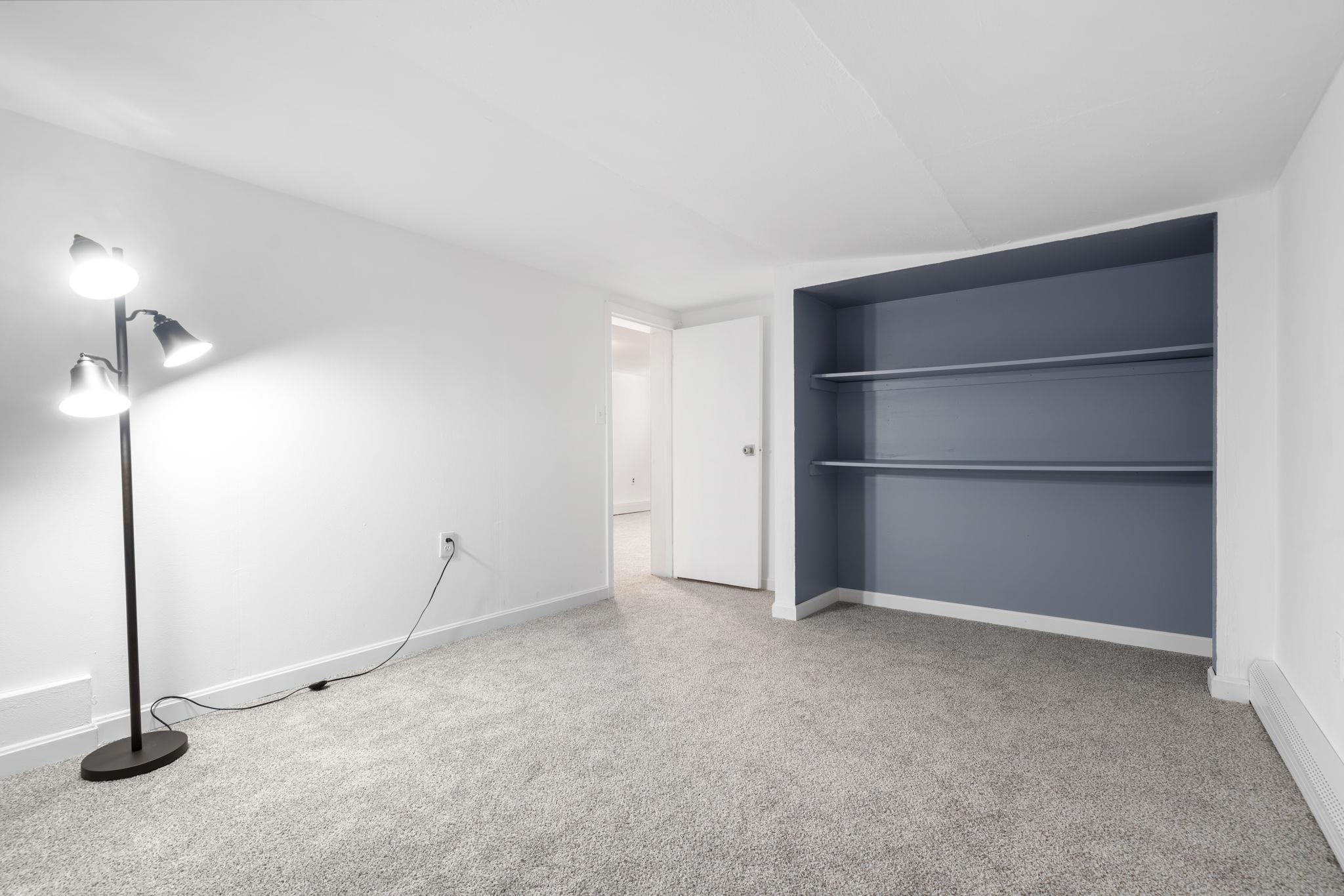 Extra Room 24130890