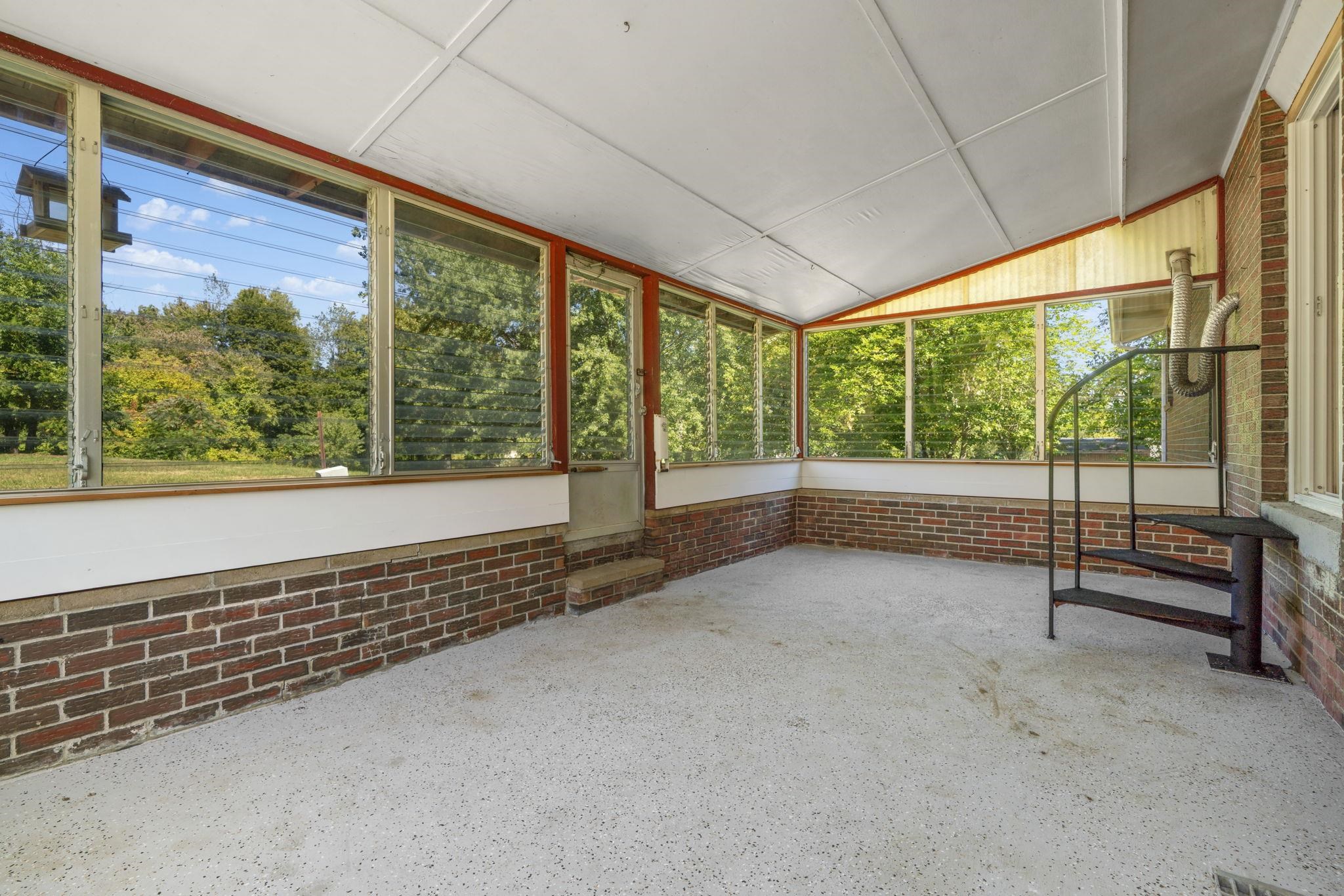 3 season porch 24130944