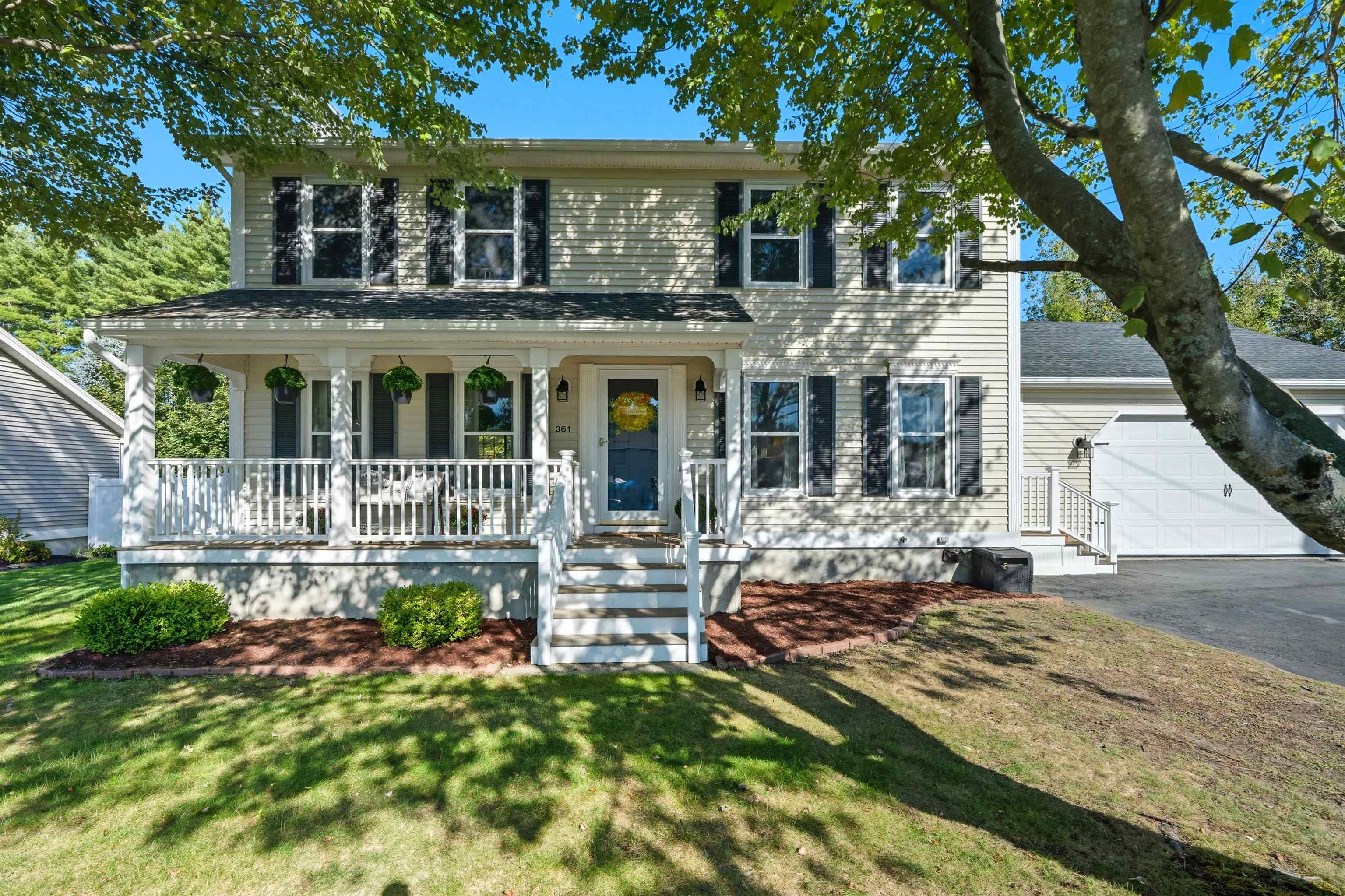 MANCHESTER NH Home for sale $$560,000 | $343 per sq.ft.