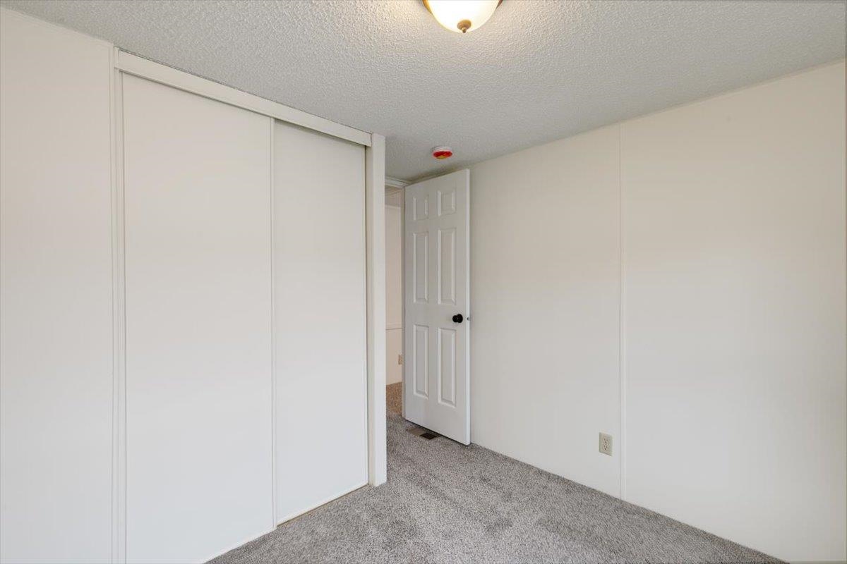 Photo 14 of 25
