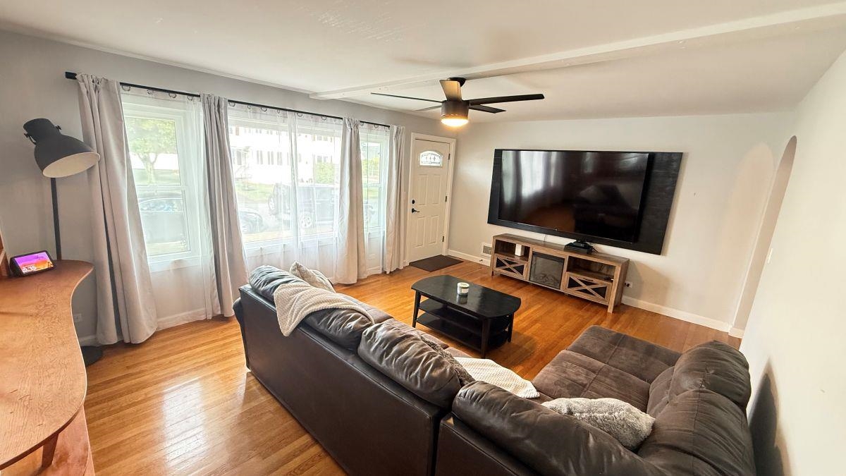 Beautiful wood floors 24166575