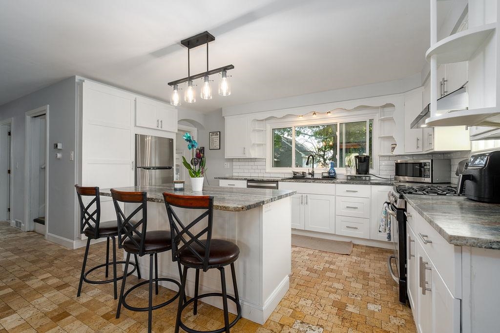Beautiful new kitchen! 24157136