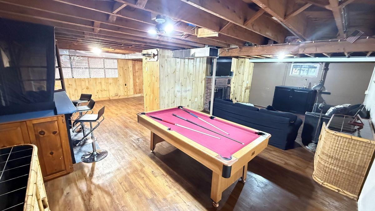 Basement room for parties! 24166579