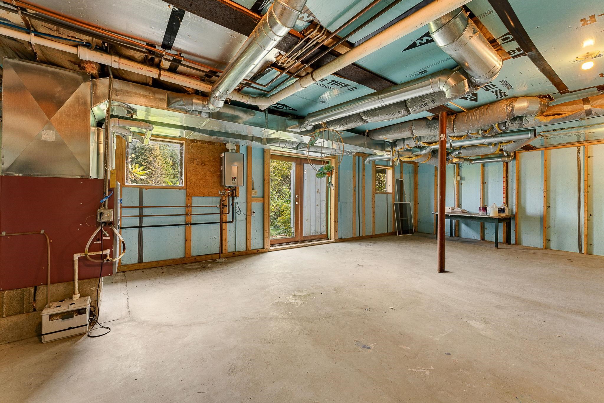 full basement with interior stairs