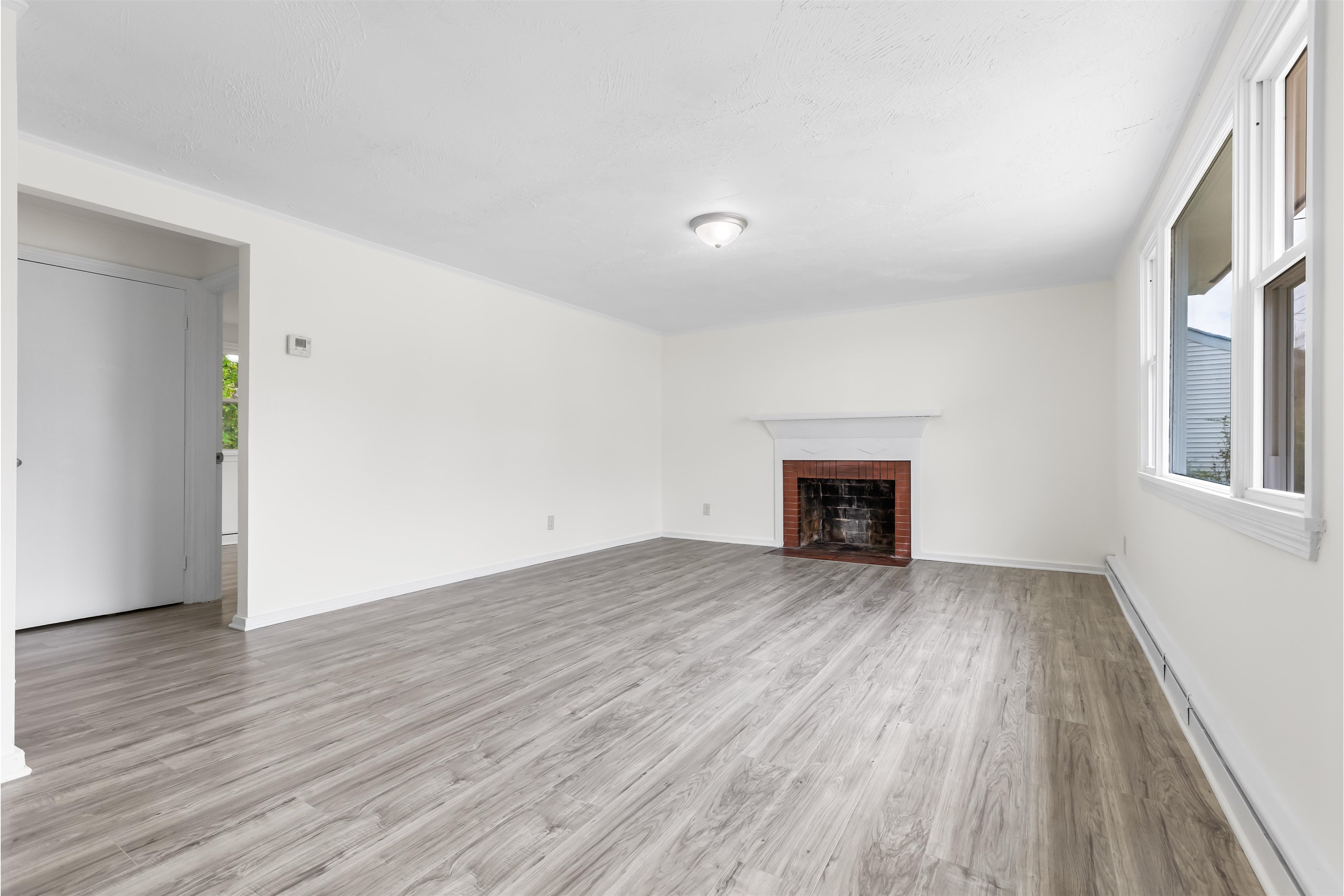 Un-Staged - Living/Dining Rm 24163356