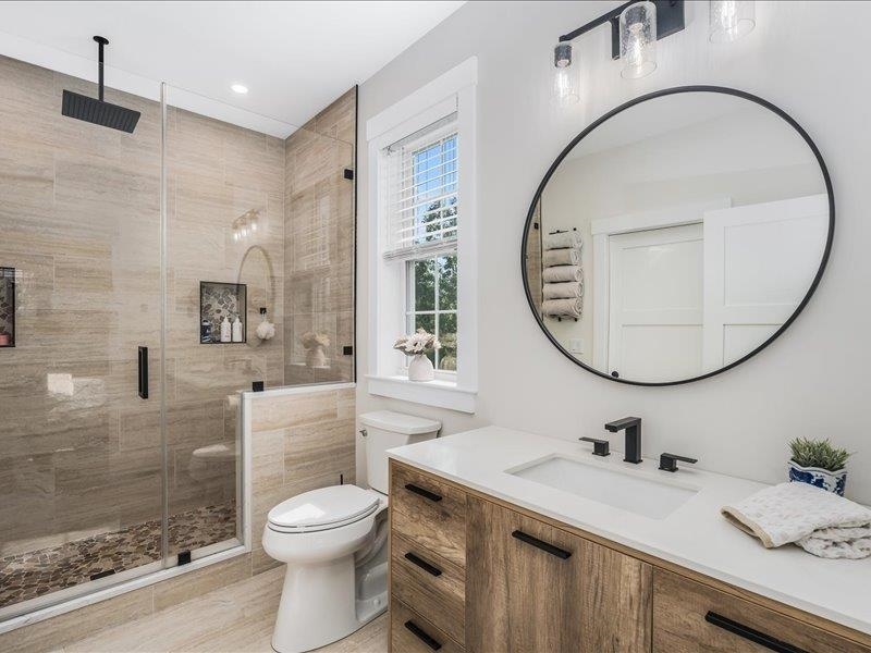 Primary Bathroom 24101701
