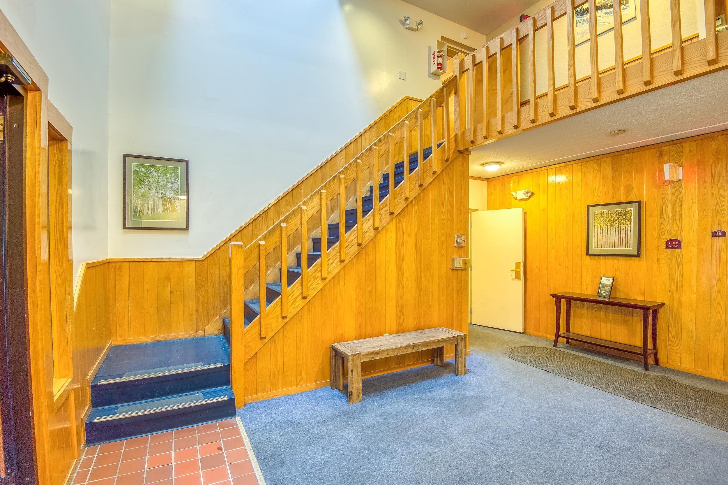 Lobby to Building 6.