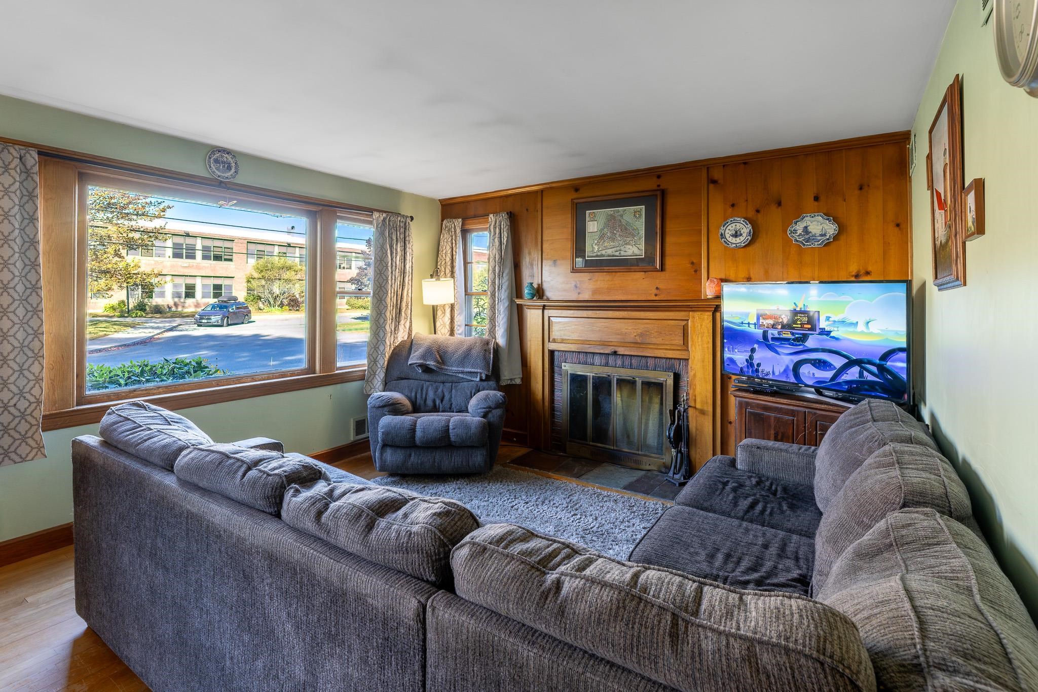 Homes for sale in Hartford, VT | 260 Highland Ave, Hartford, VT 05001 | MLS# 5063185