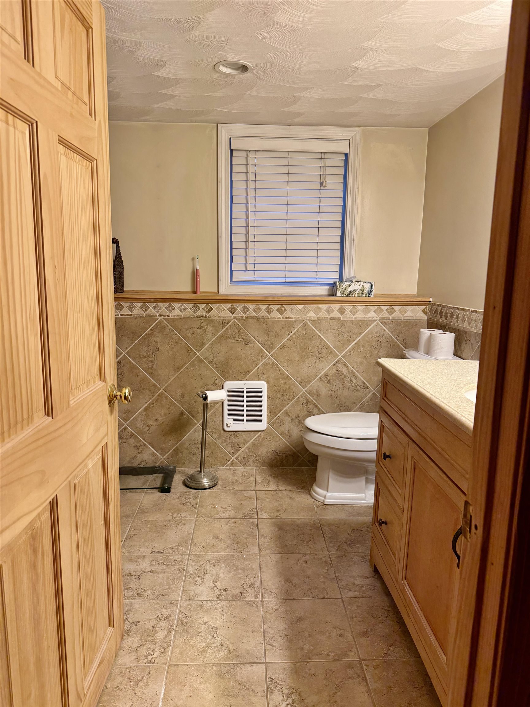 Photo 18 of 29