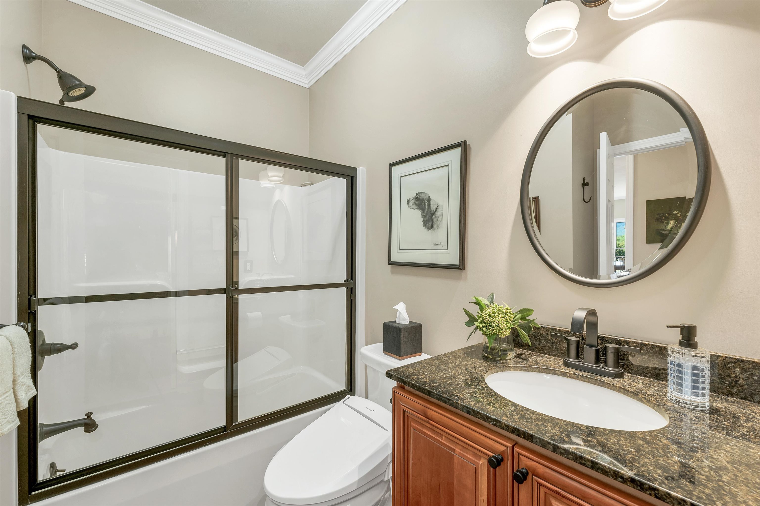 Full bath off 4th bedroom/office