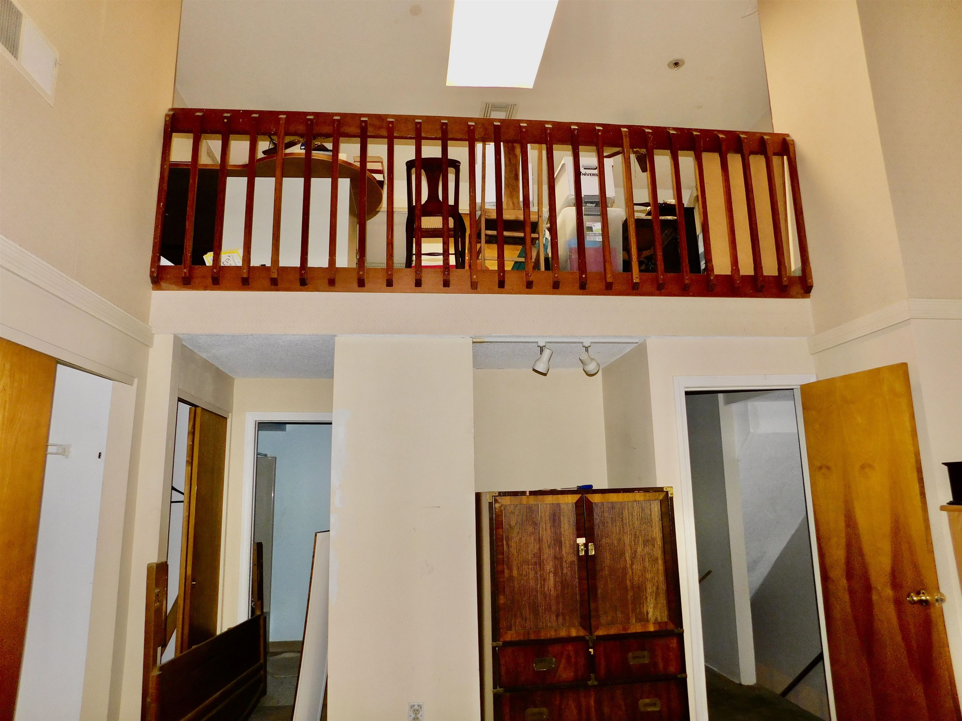 Photo 12 of 23