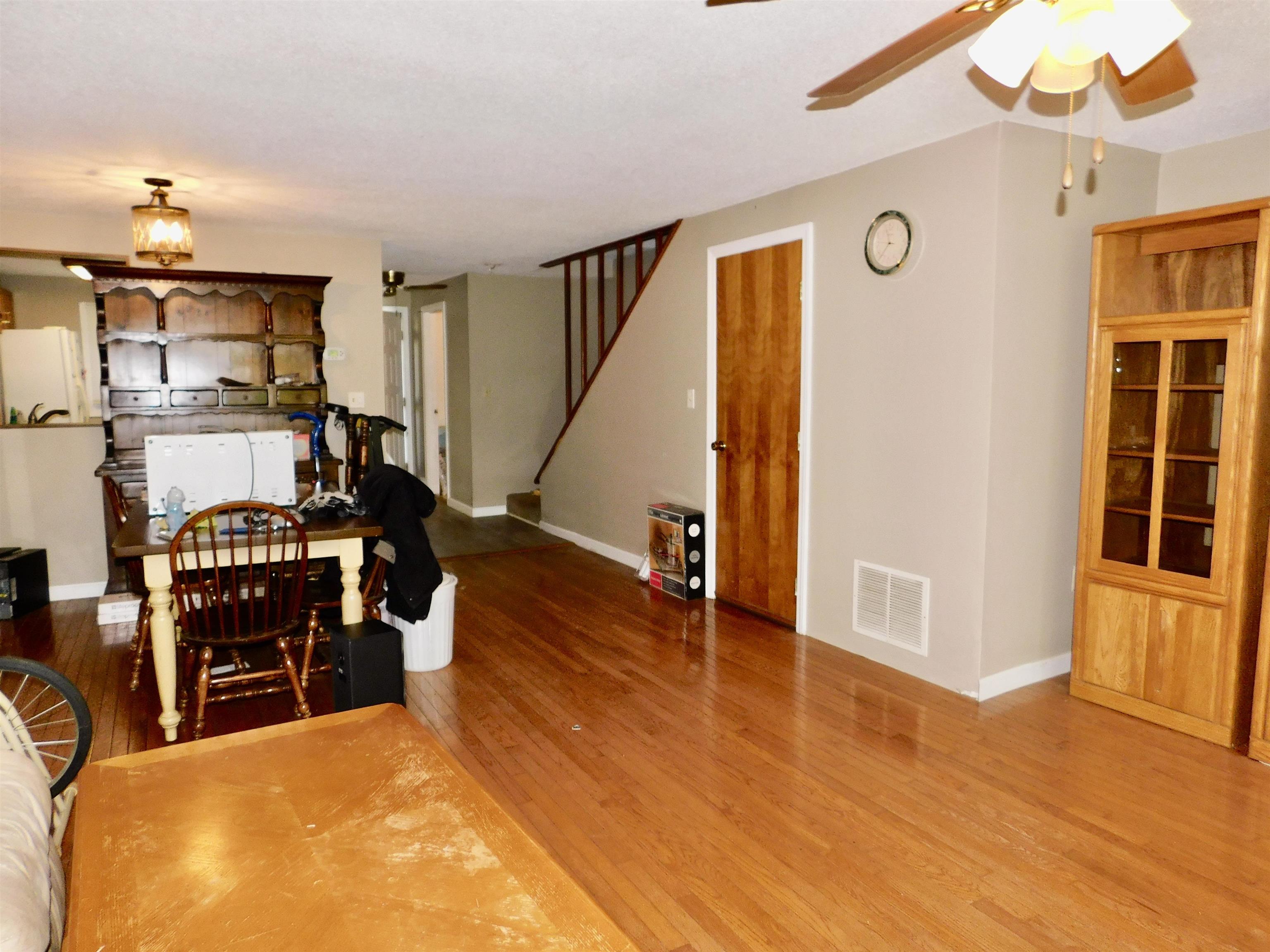 Photo 8 of 23