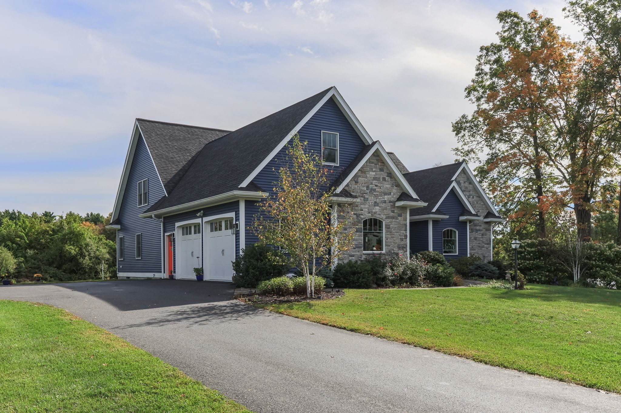 MLS 5063391: 12 Stage Road, Hampstead NH
