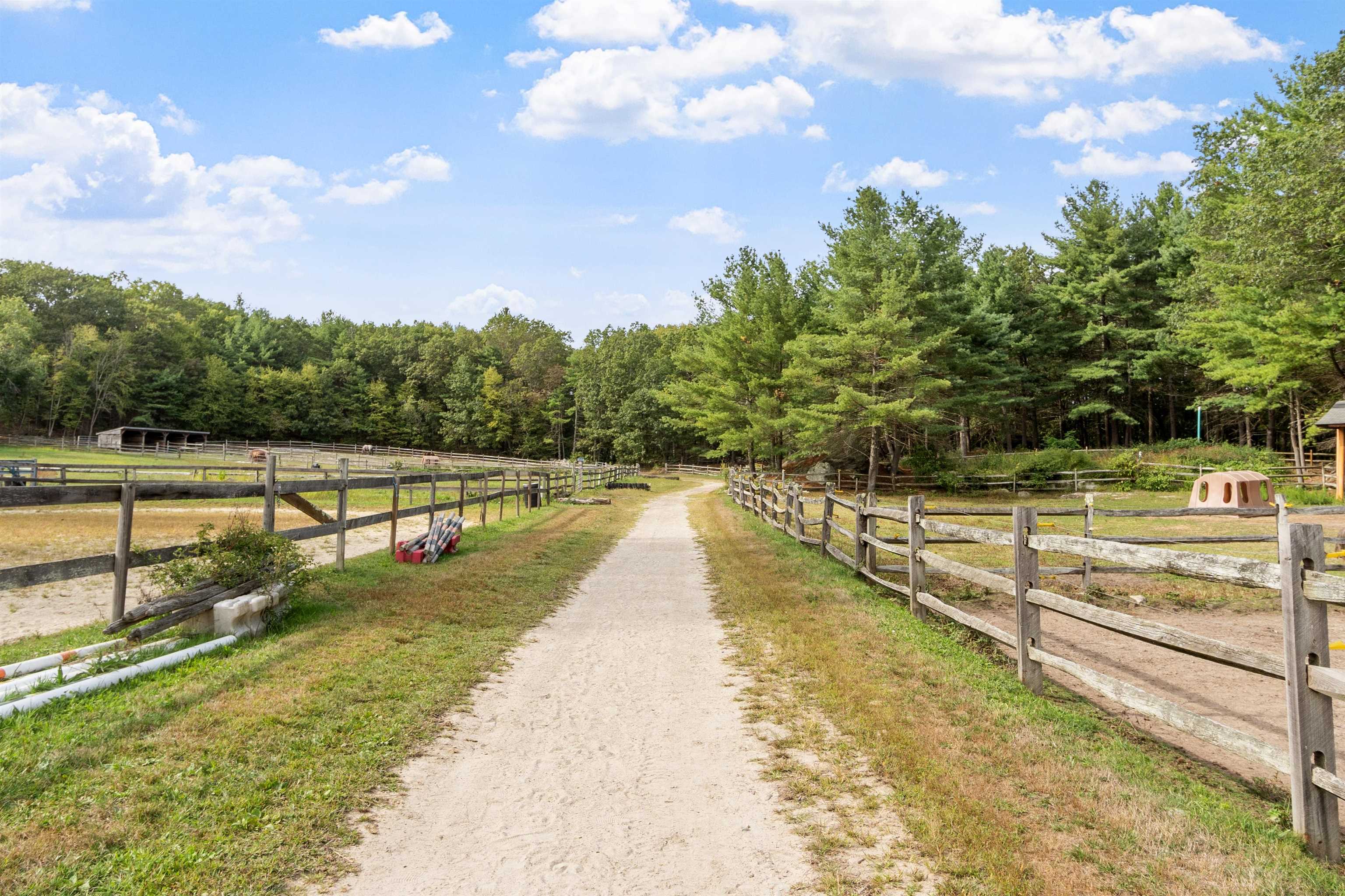 Homes for sale in Carlisle, MA | 225 Lowell St, Carlisle, MA 01741 | MLS# 5063484