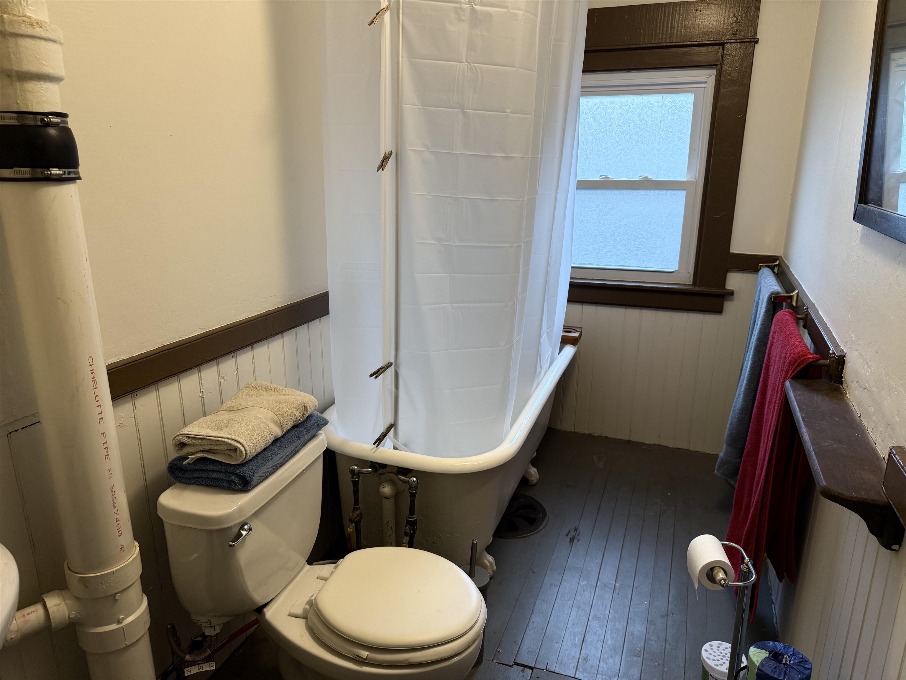 Full Bathroom on Second Floor