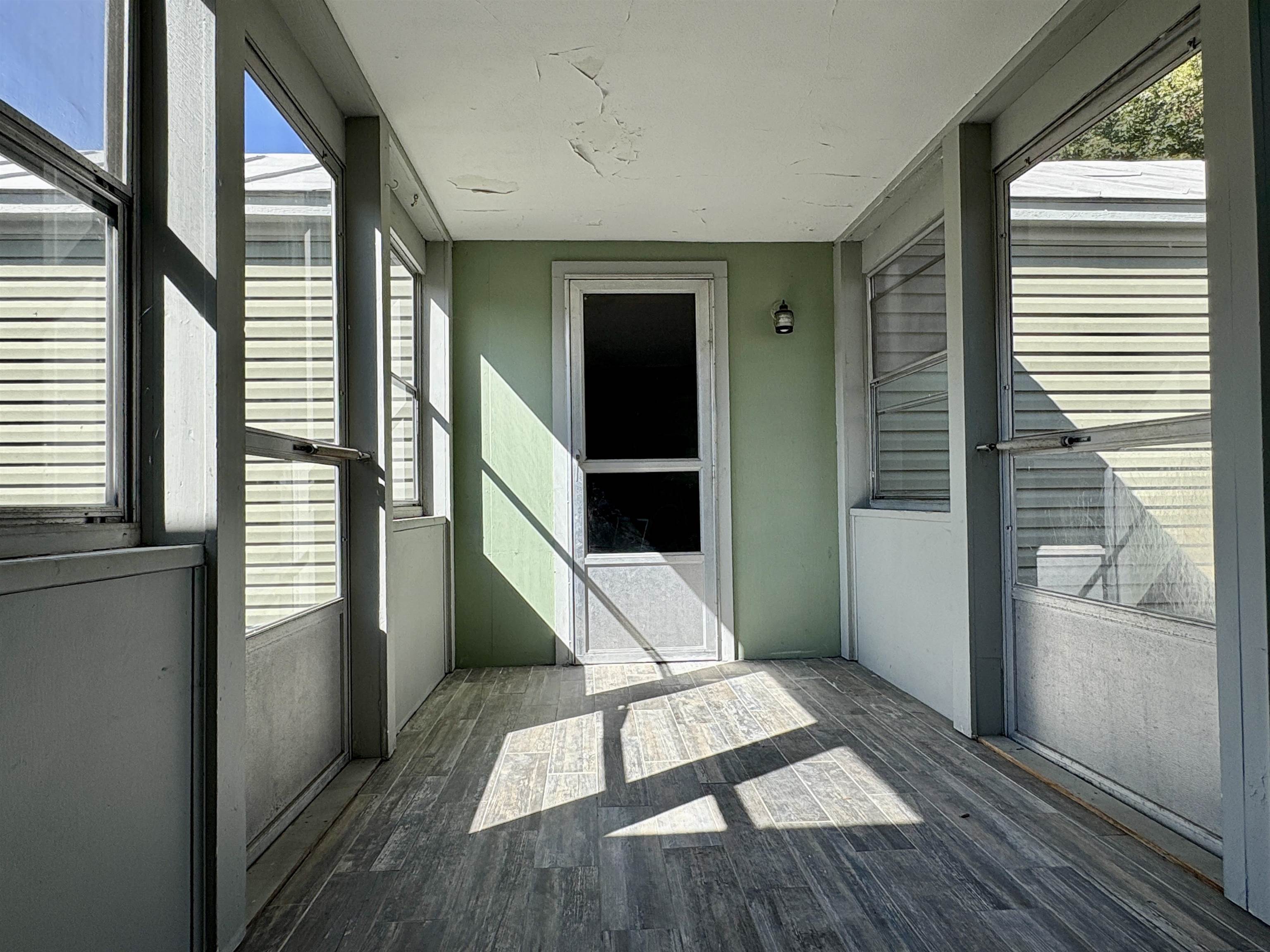 Breezeway between the 1 Car Garage and House