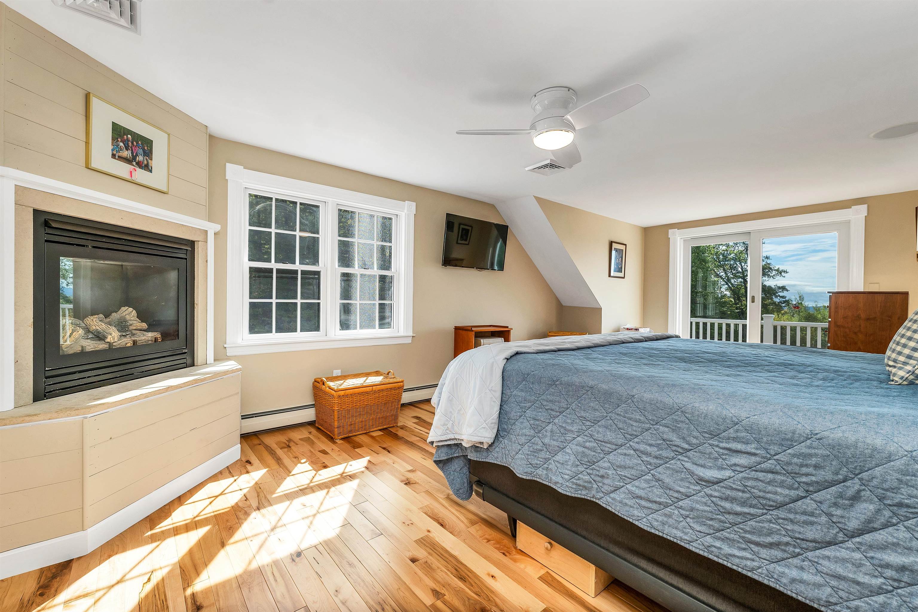 upstairs primary suite