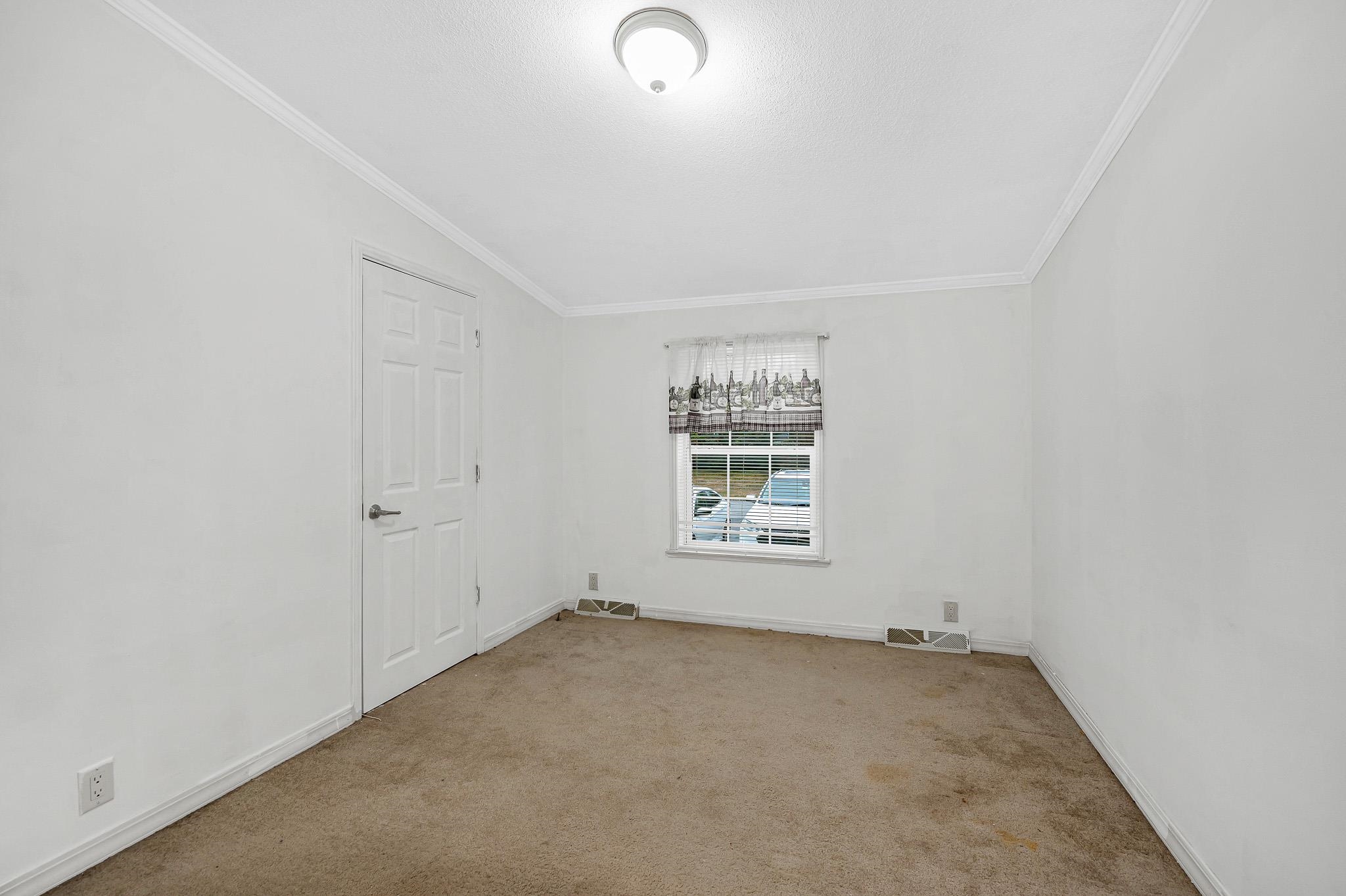 Photo 19 of 30