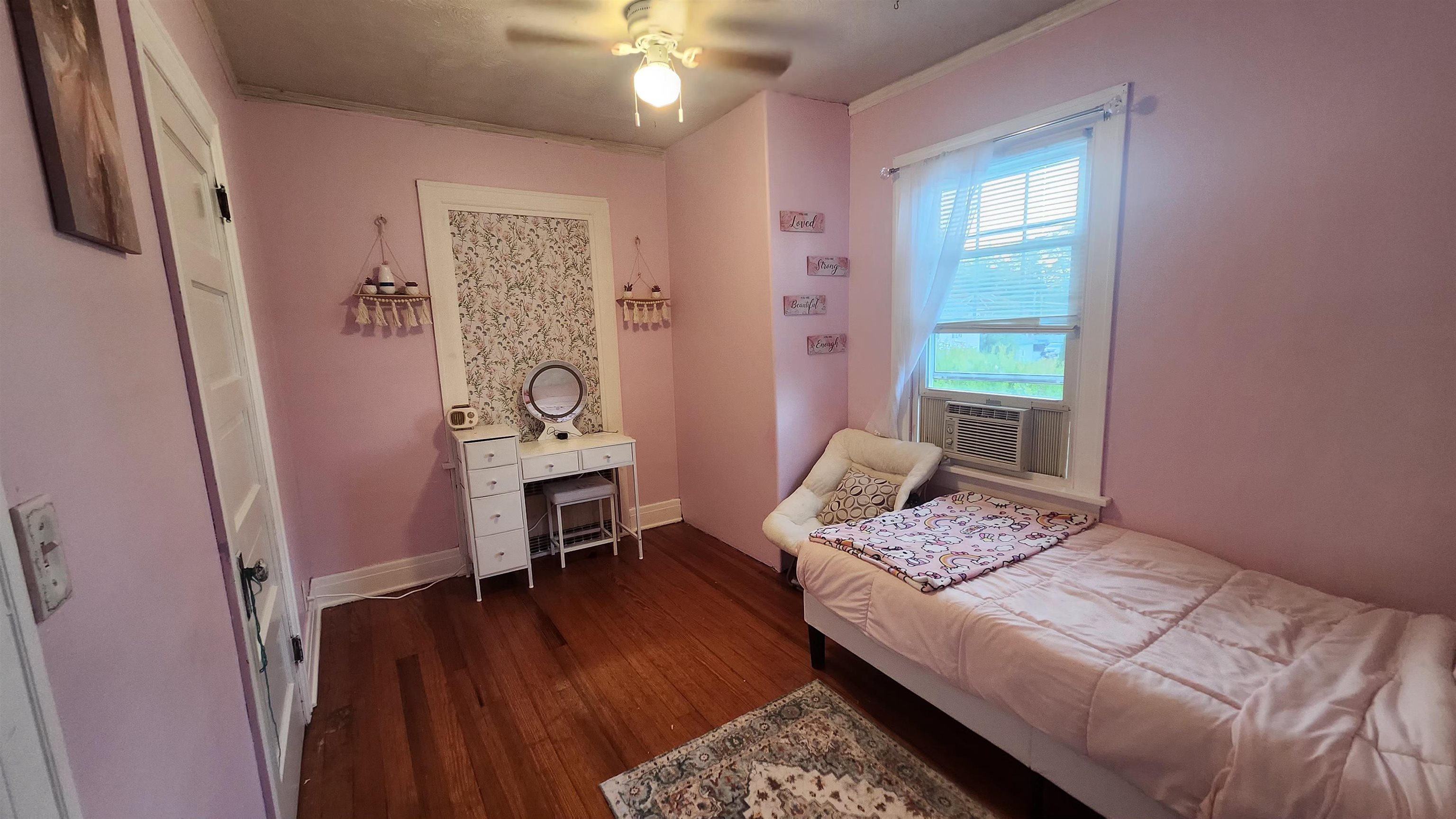 Bedroom (2)