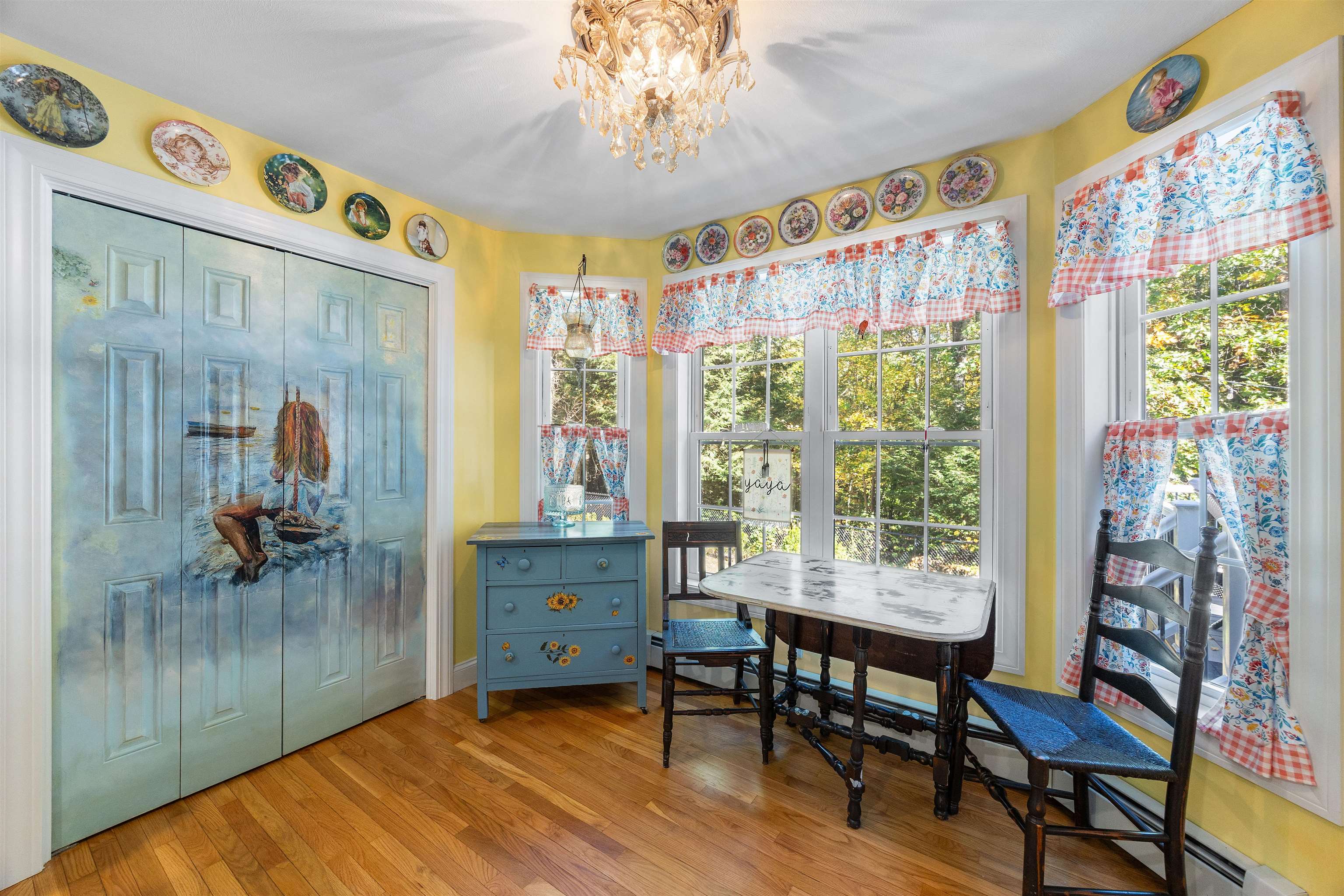 breakfast nook