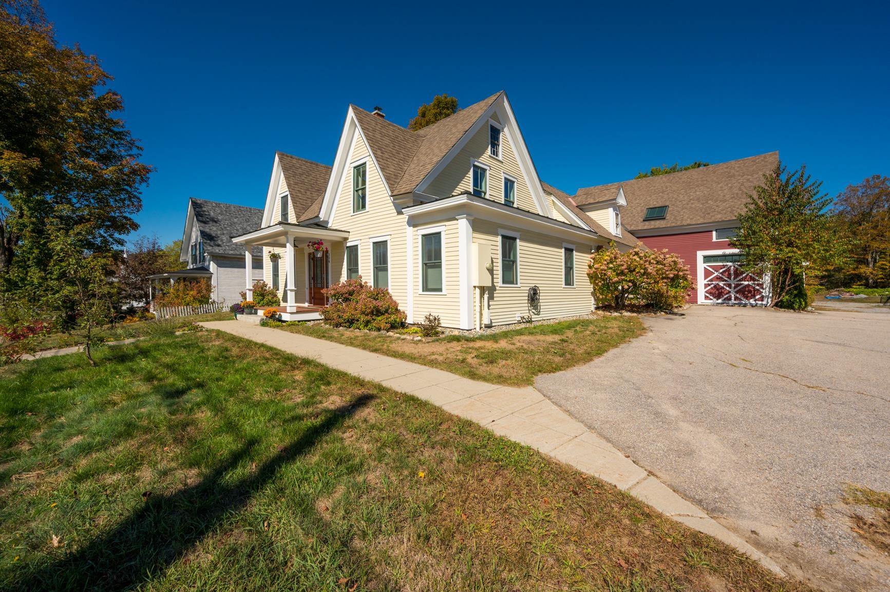 Bradford NH Home for sale $$565,000 $121 per sq.ft.