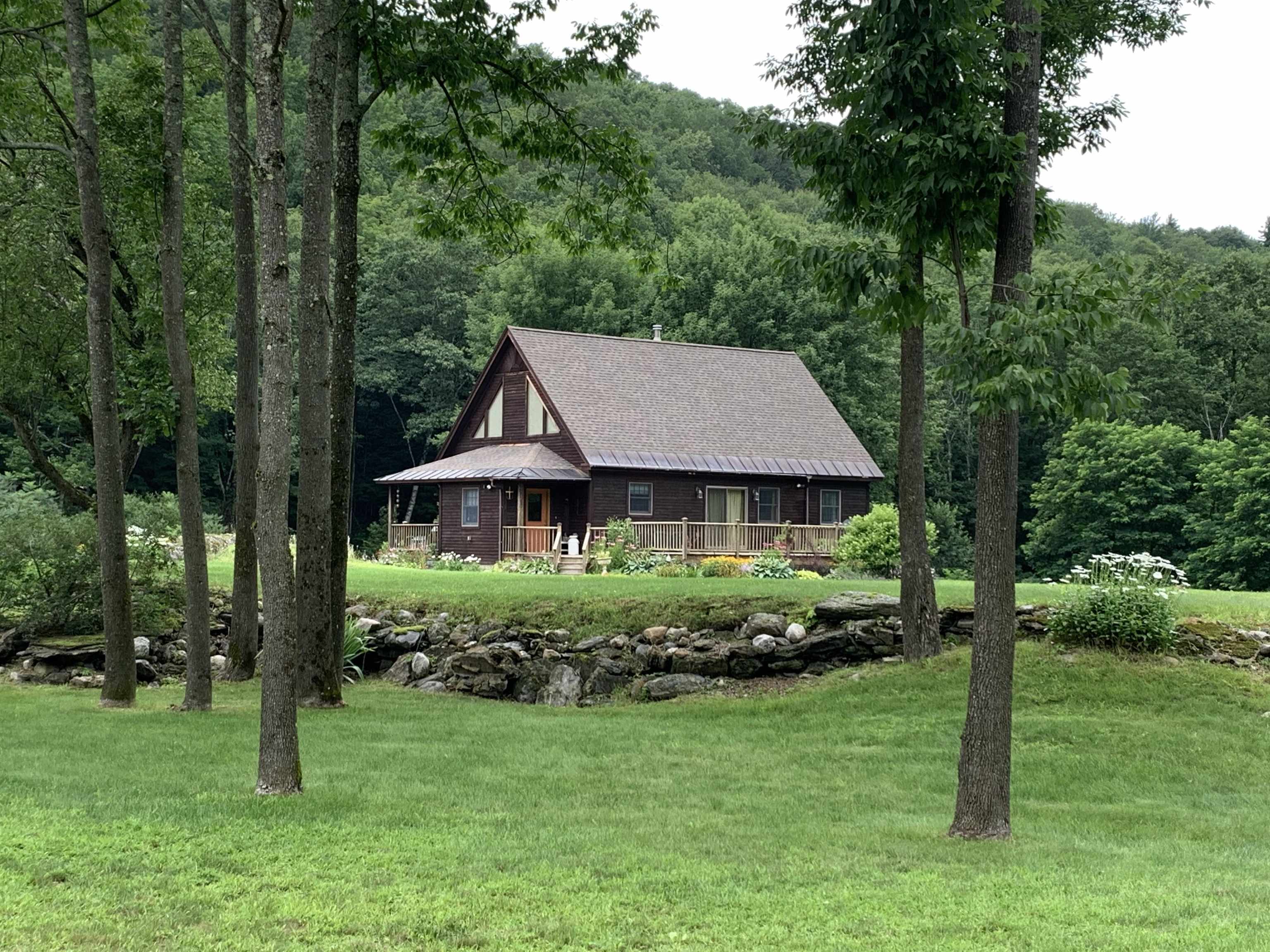 Homes for sale in Pittsford, VT | 6723 Whipple Hollow Rd, Pittsford, VT 05763 | MLS# 5064148