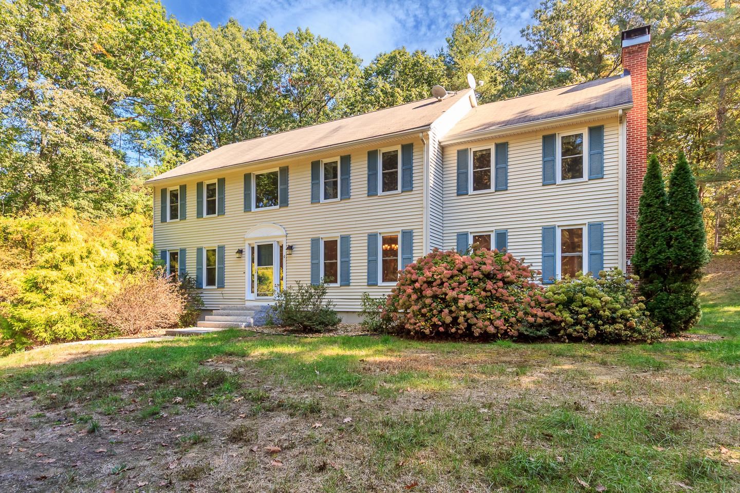 MLS 5064222: 6 White Oak Lane, Derry NH