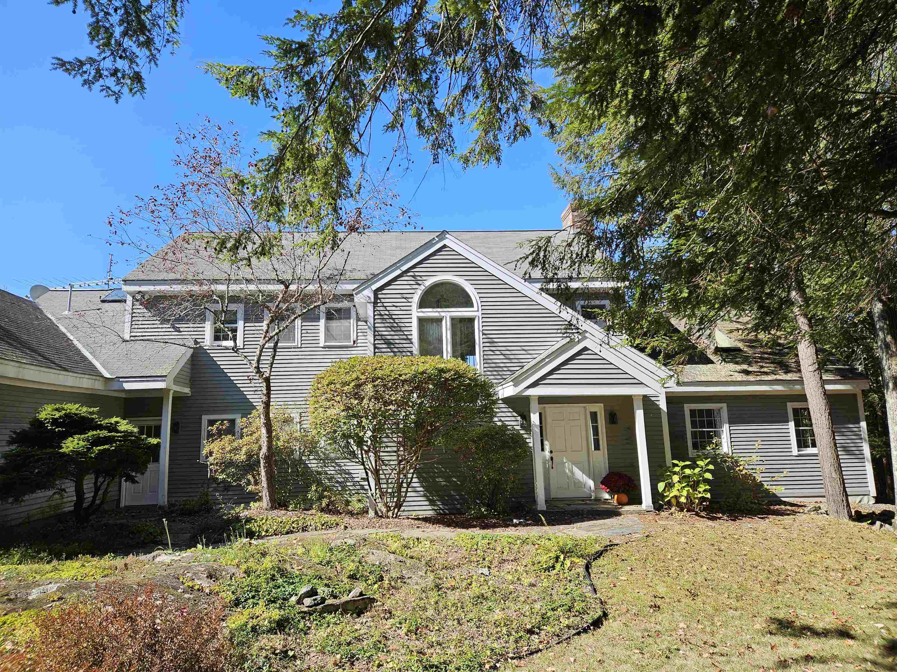 HANOVER NH Home for sale $$1,650,000 | $572 per sq.ft.