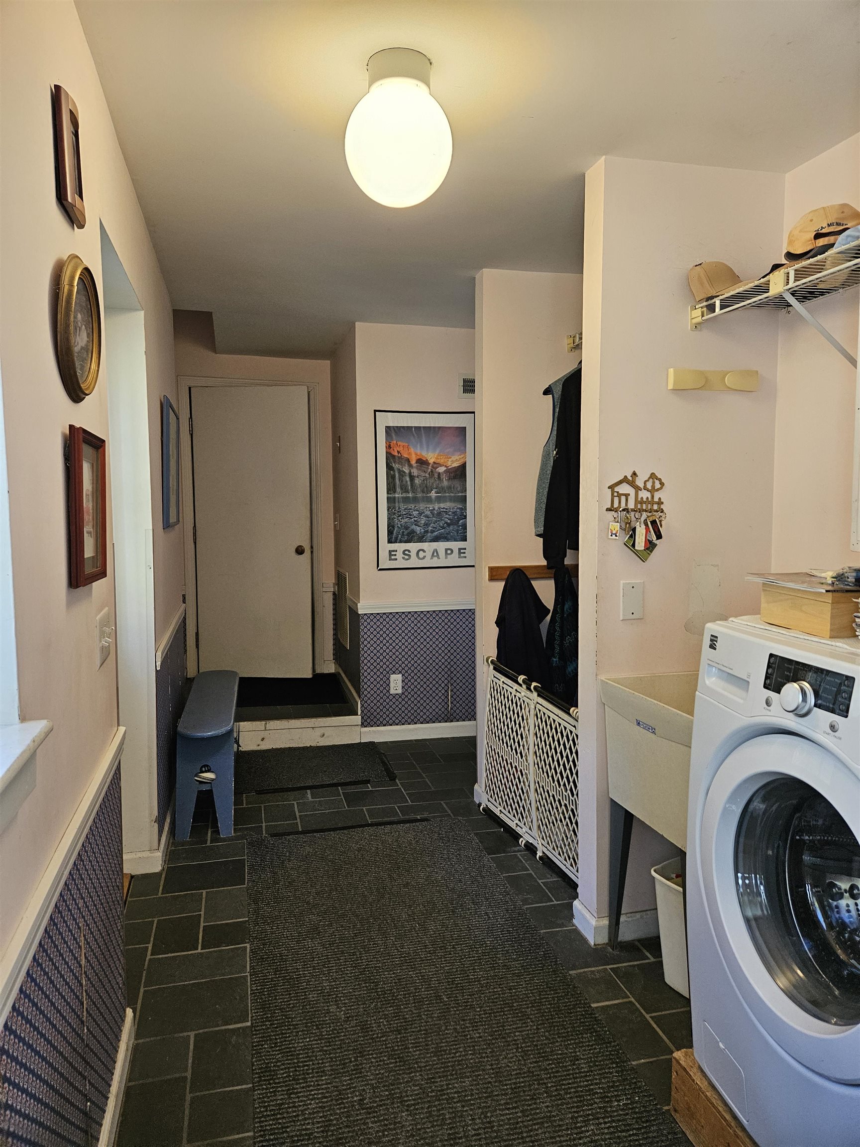 Mudroom/laundry room off family room
