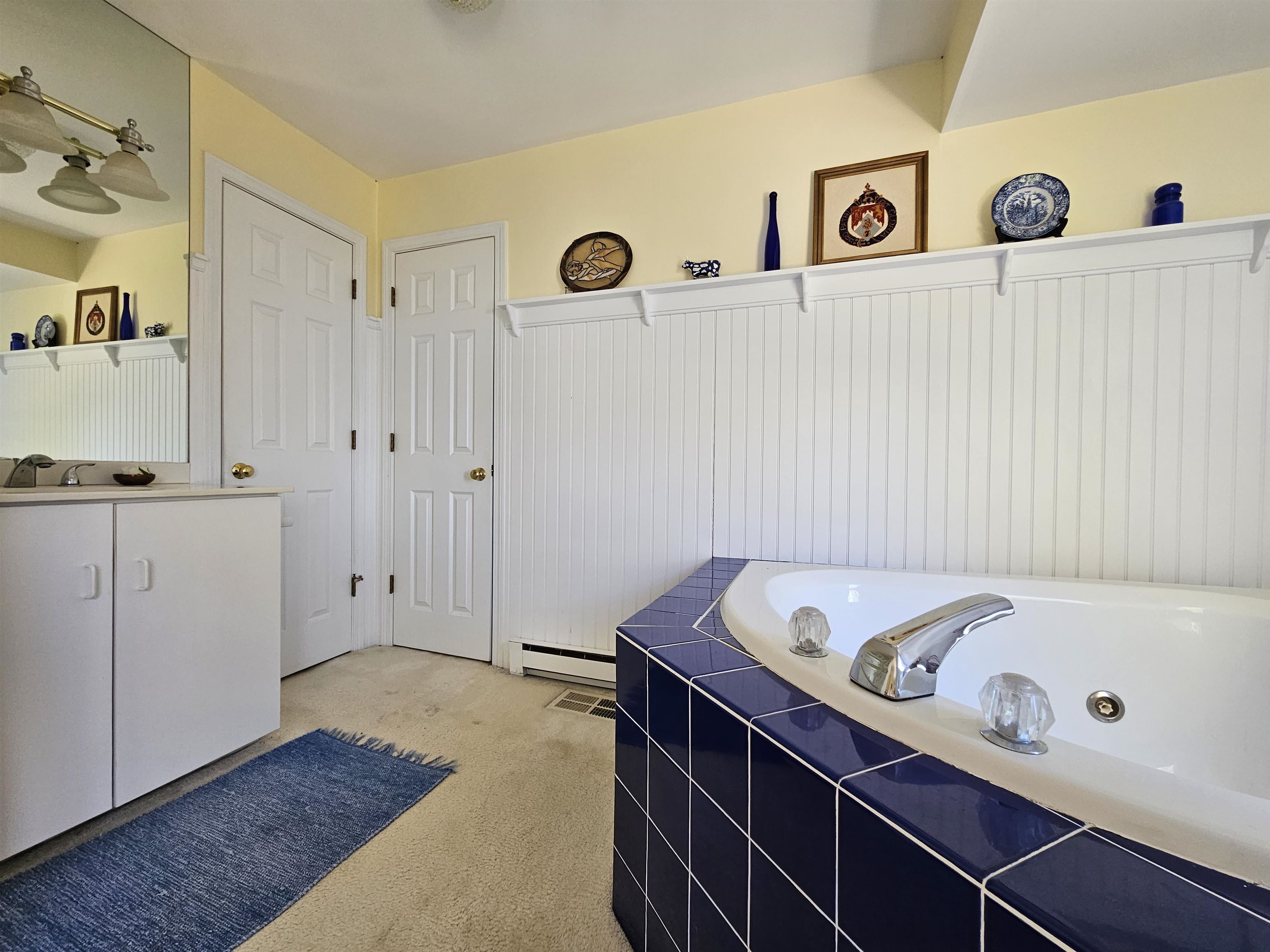 Also, soak tub in master bedroom