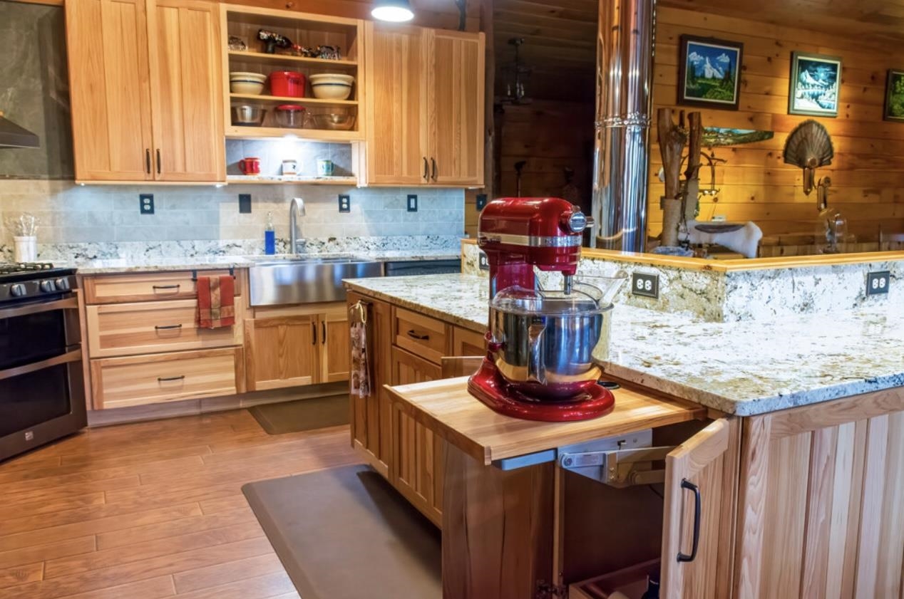 Kitchen W/L-Shaped Island with Storage 24183030