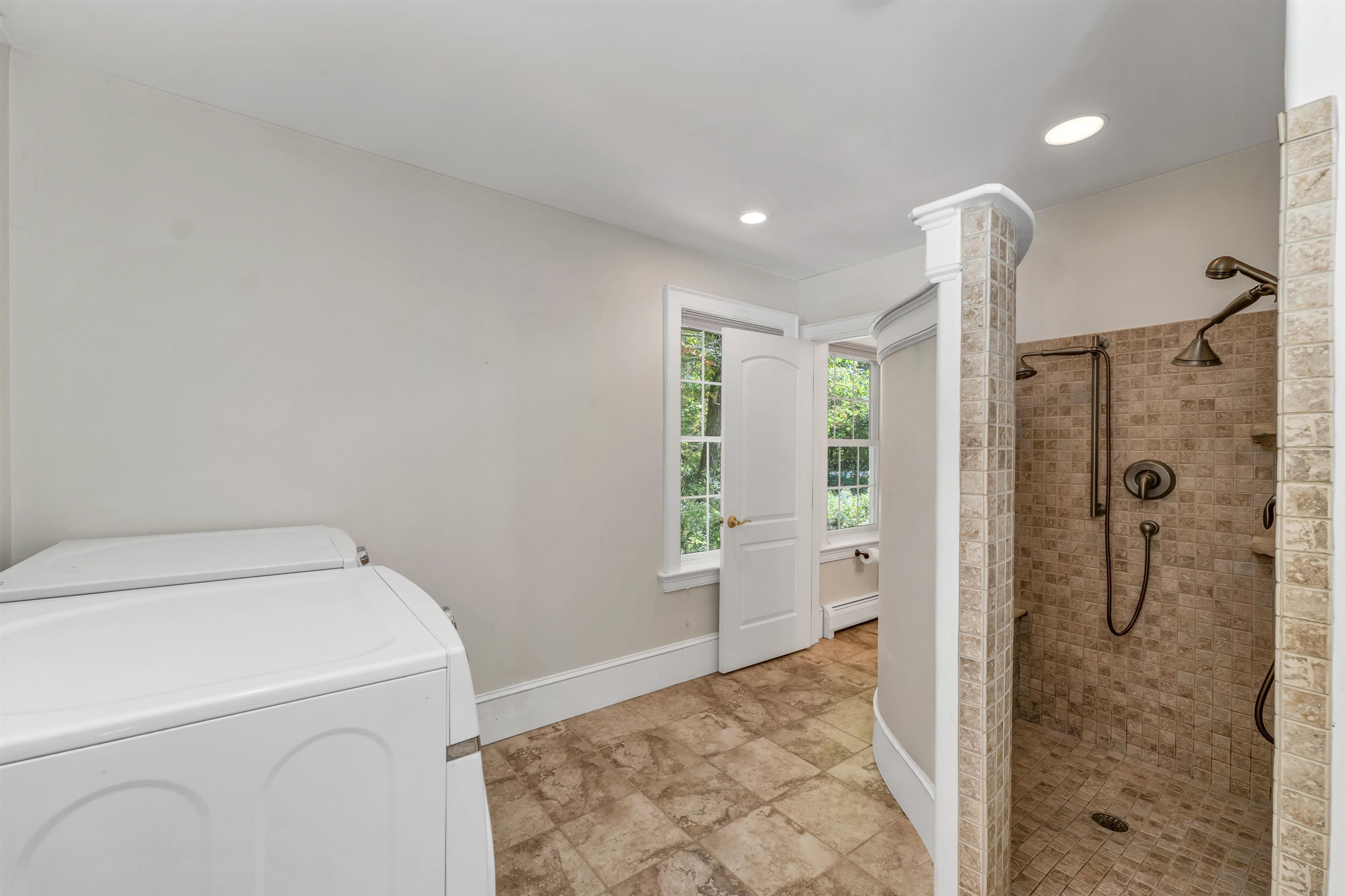 Primary Suite Multi-Spray Shower