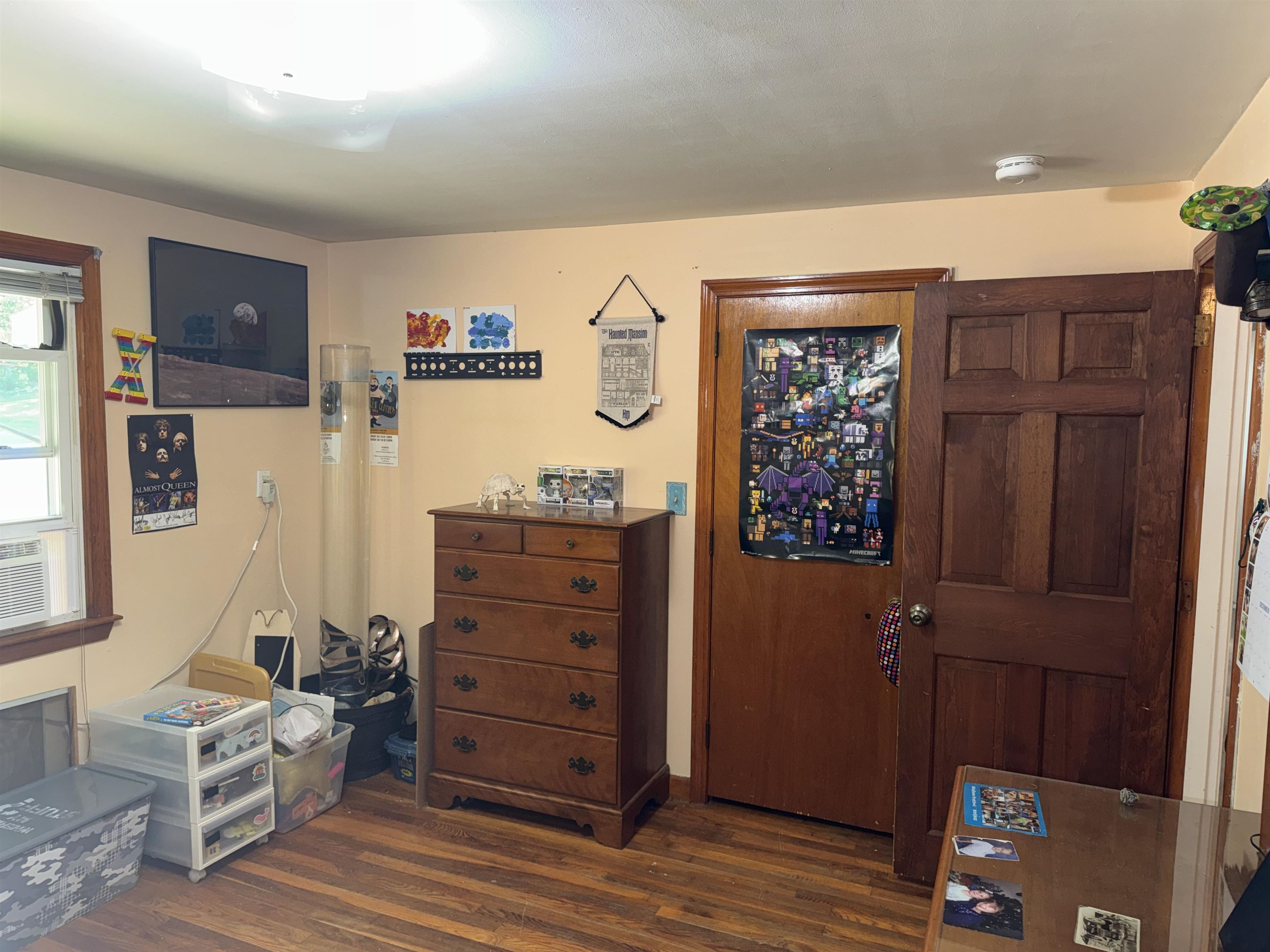 Photo 19 of 24