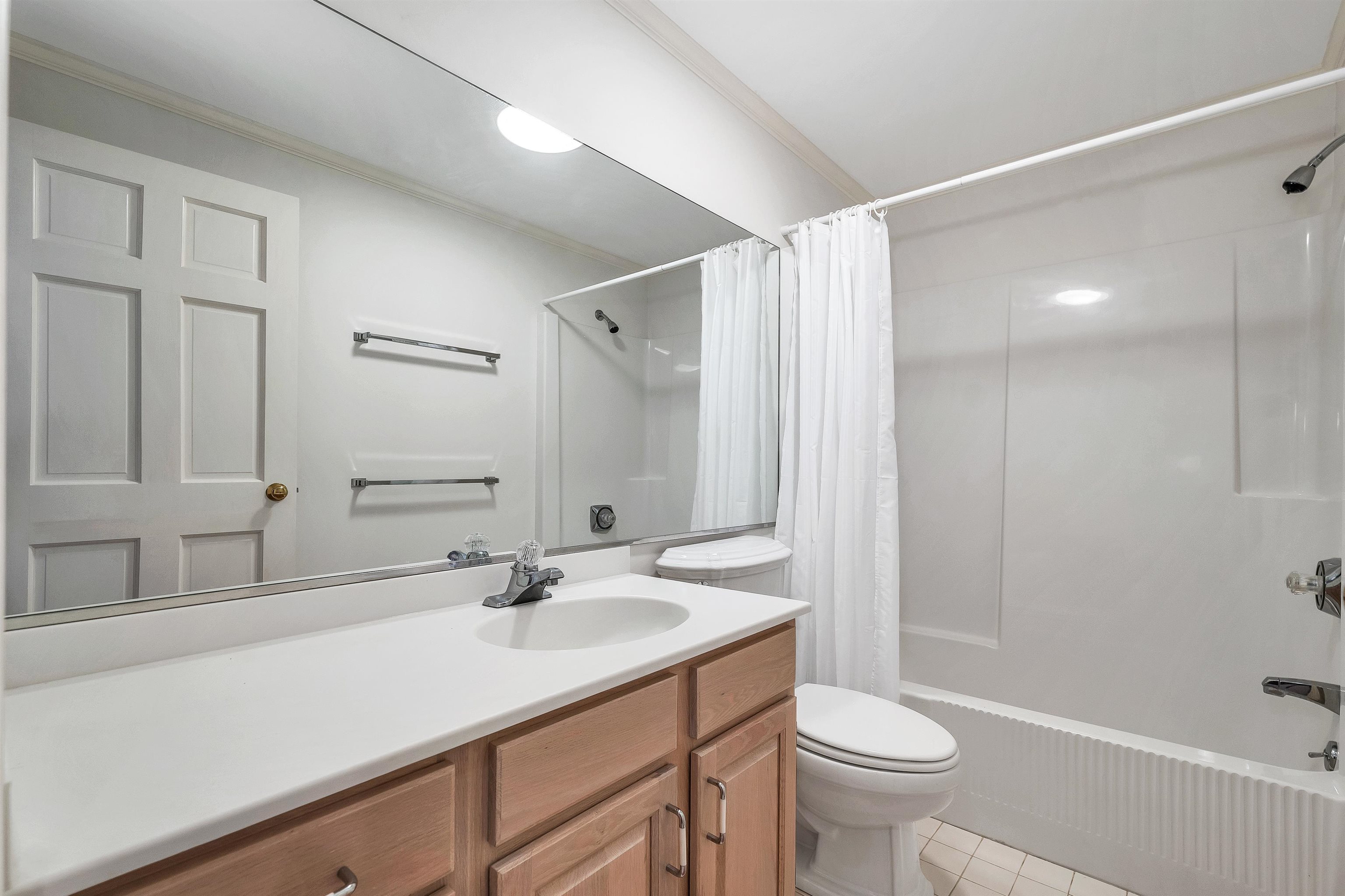 Lower Level Full Bath