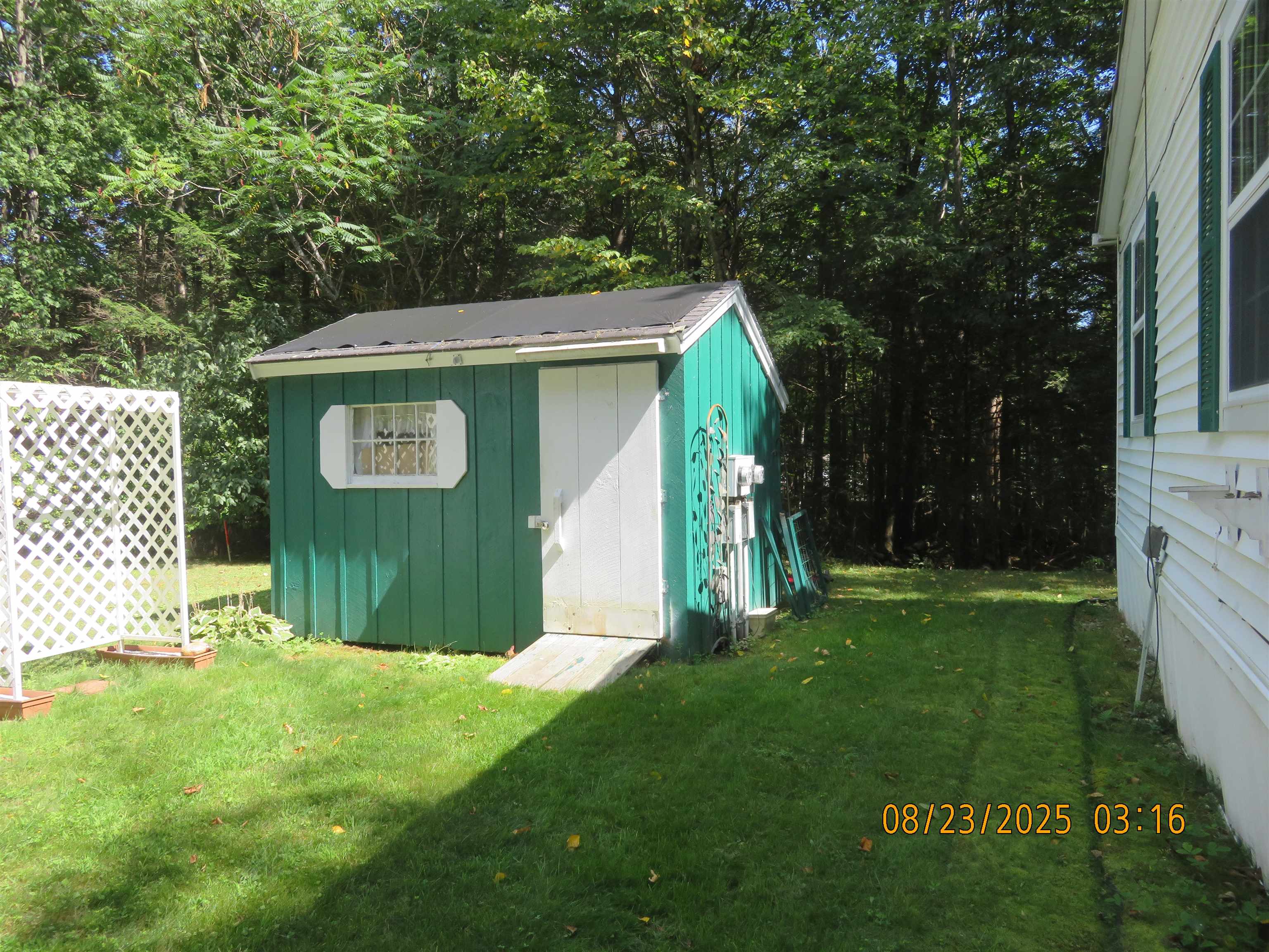 Photo 4 of 23