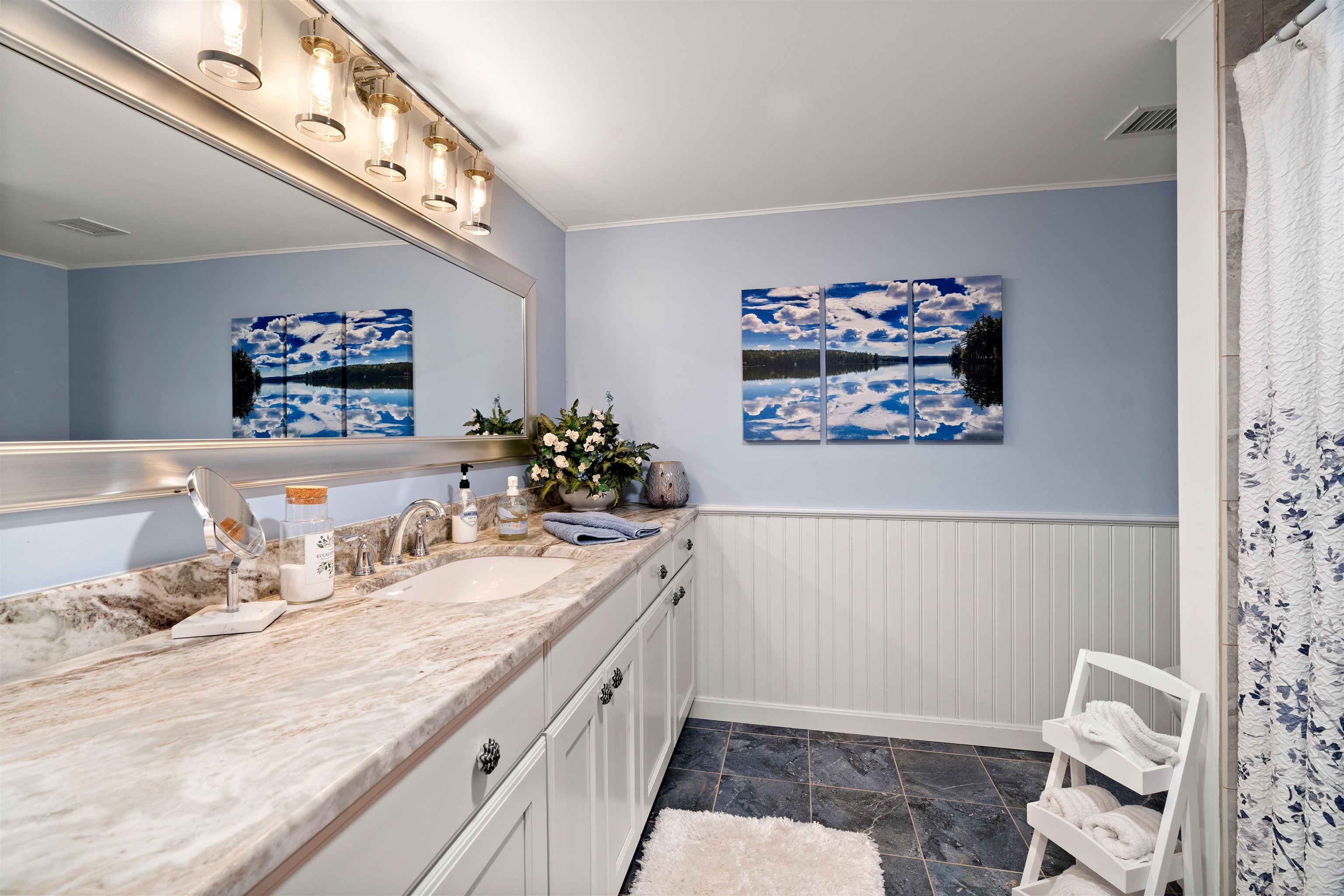 Lower Level Full Bath