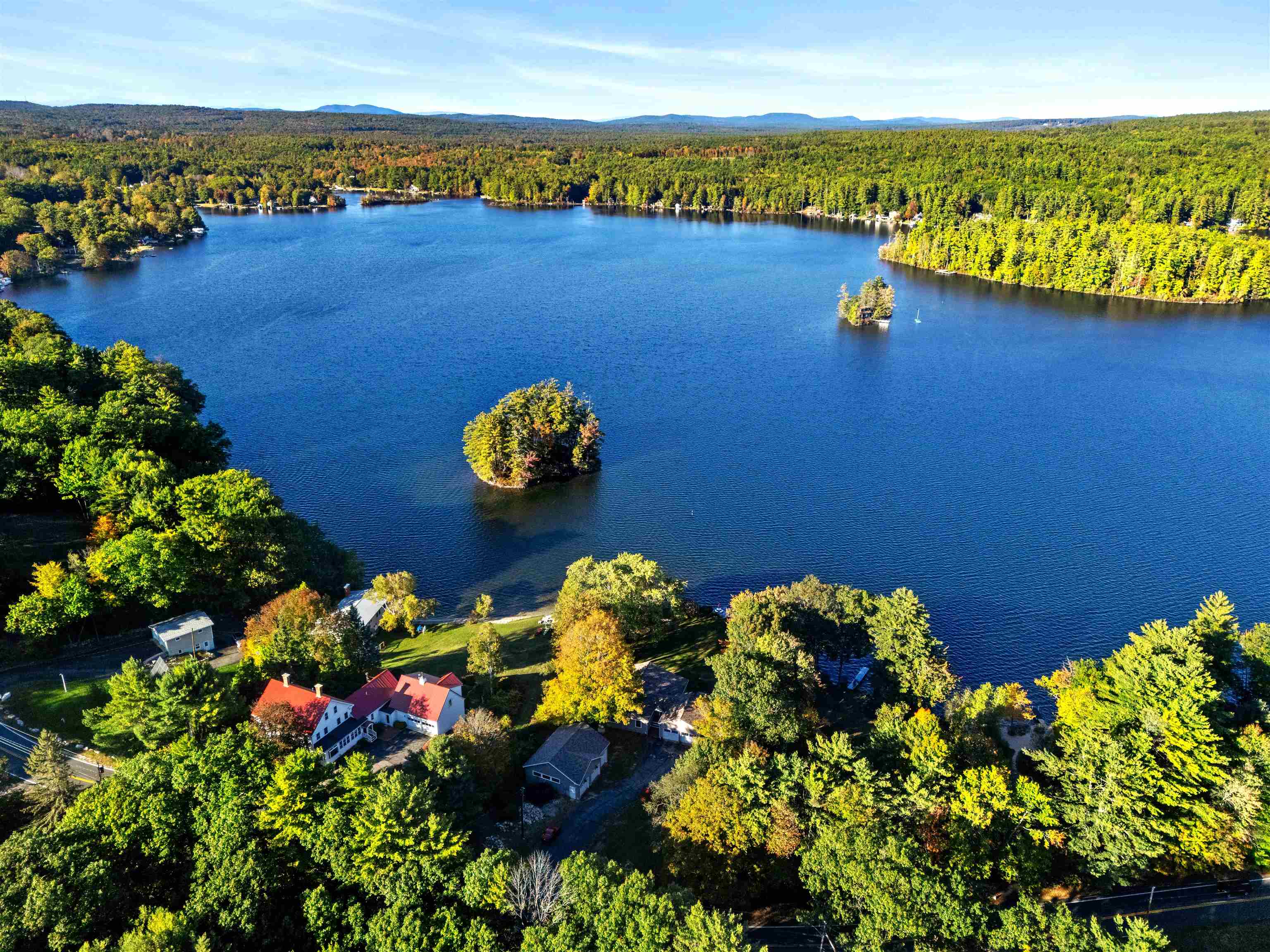 Located in a great spot on Lovell Lake