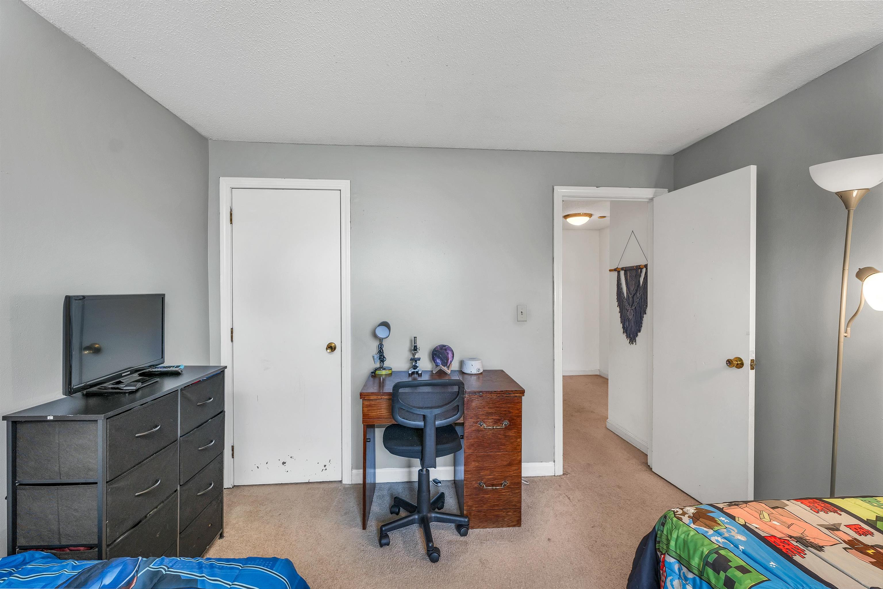 Photo 13 of 20