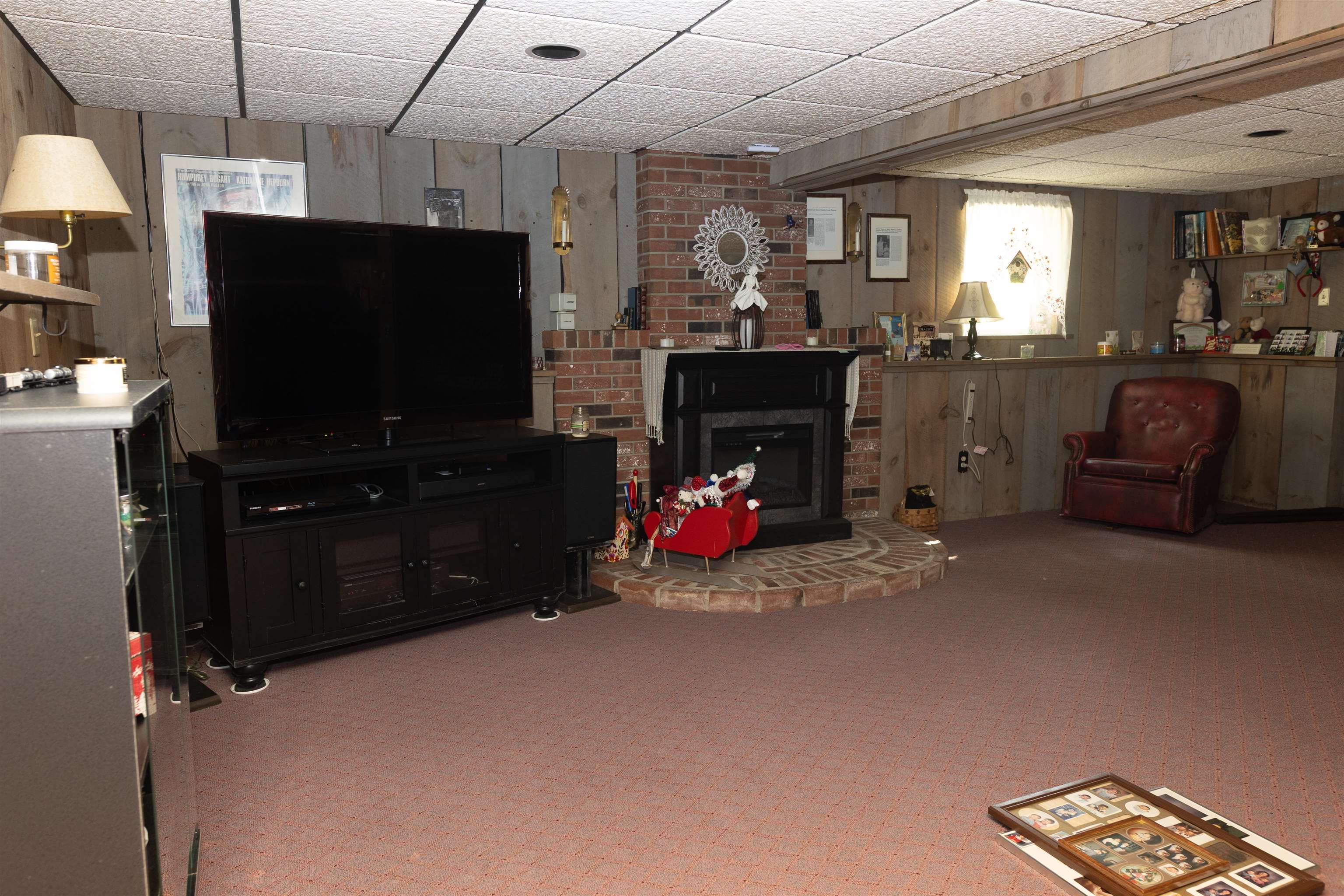 Photo 23 of 28