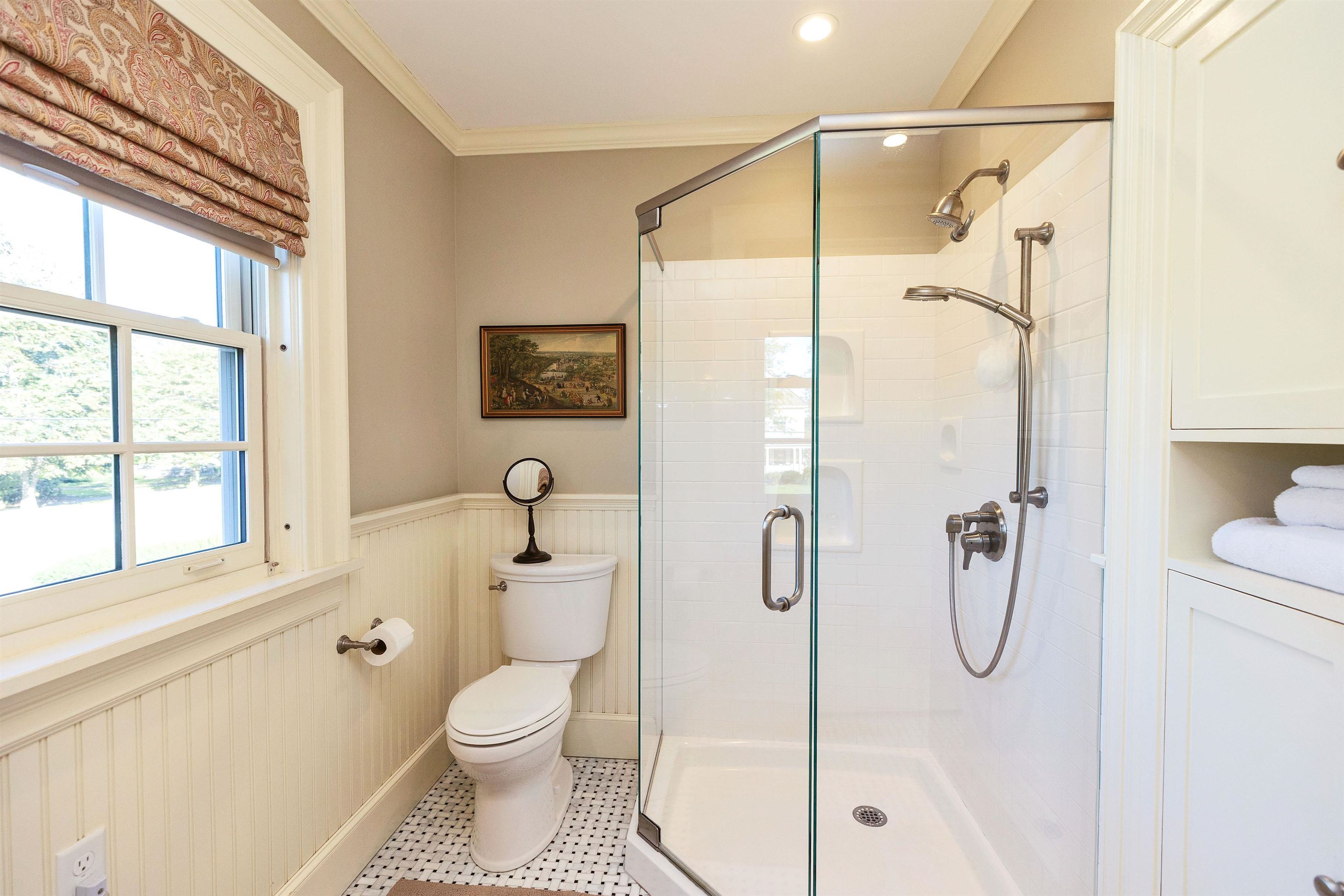 Main 2nd floor Bathroom