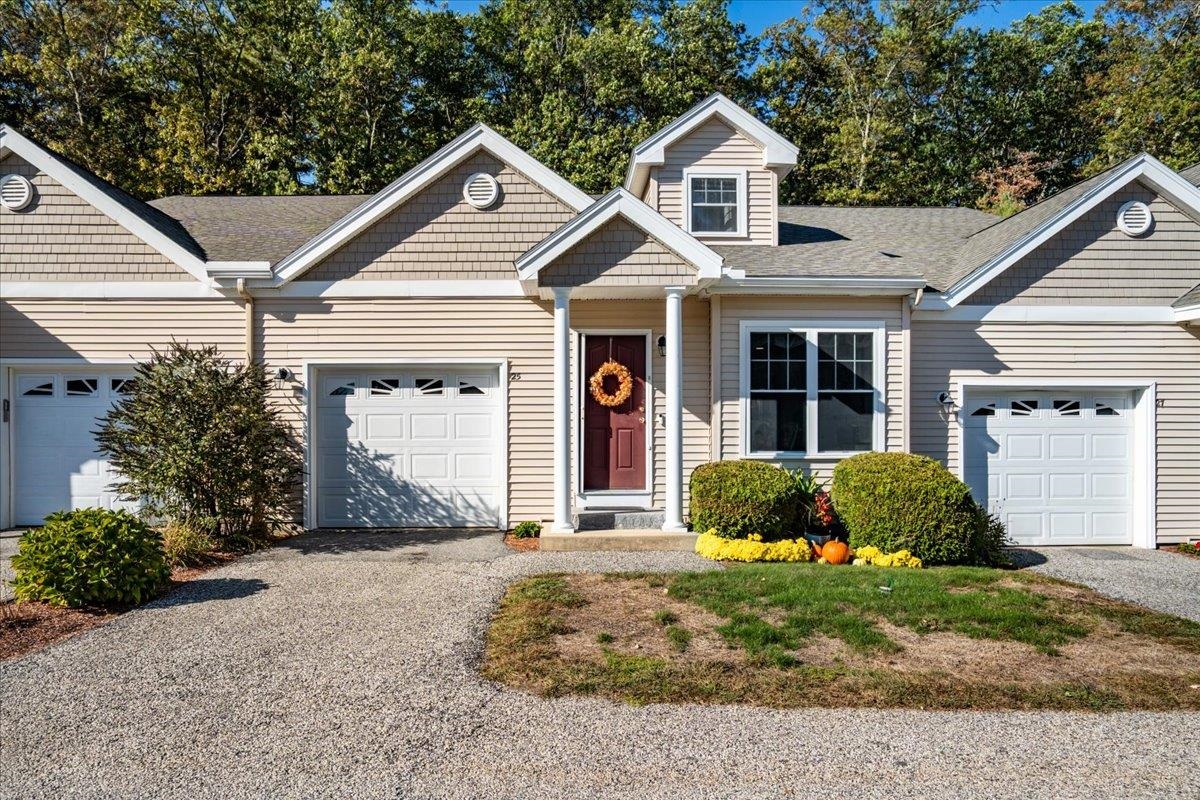 MLS 5064728: 25 Winterberry Road, Pelham NH
