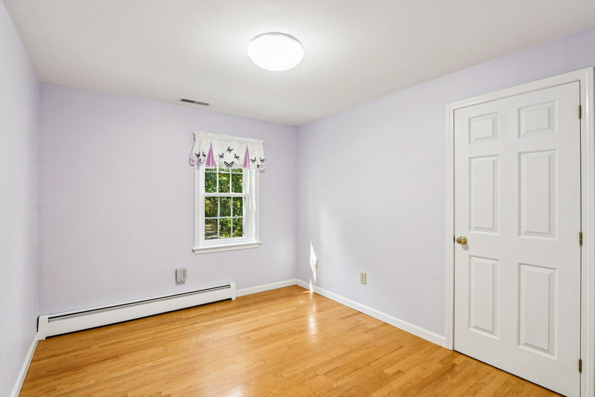 Photo 16 of 35